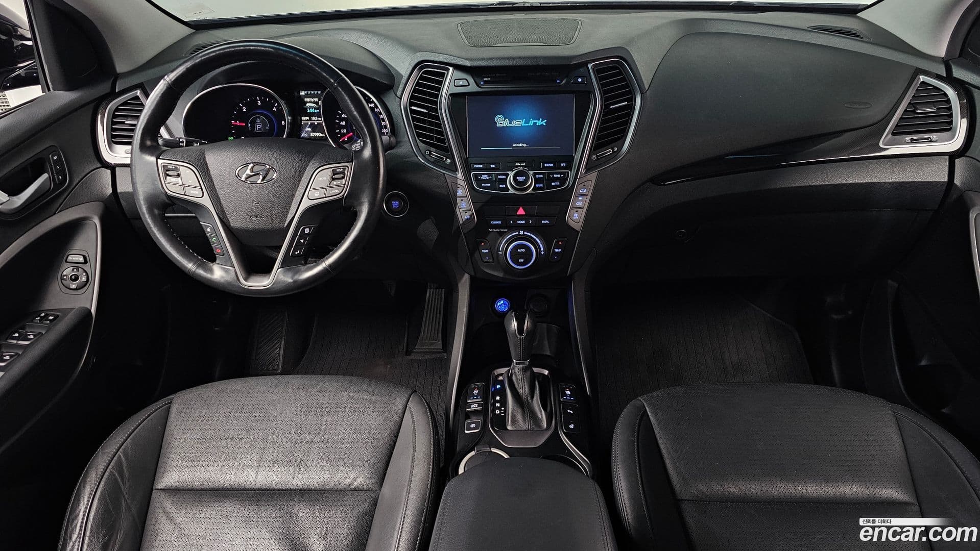 Main__Slider__Photo:Maxcruz Hyundai 2014.9-6