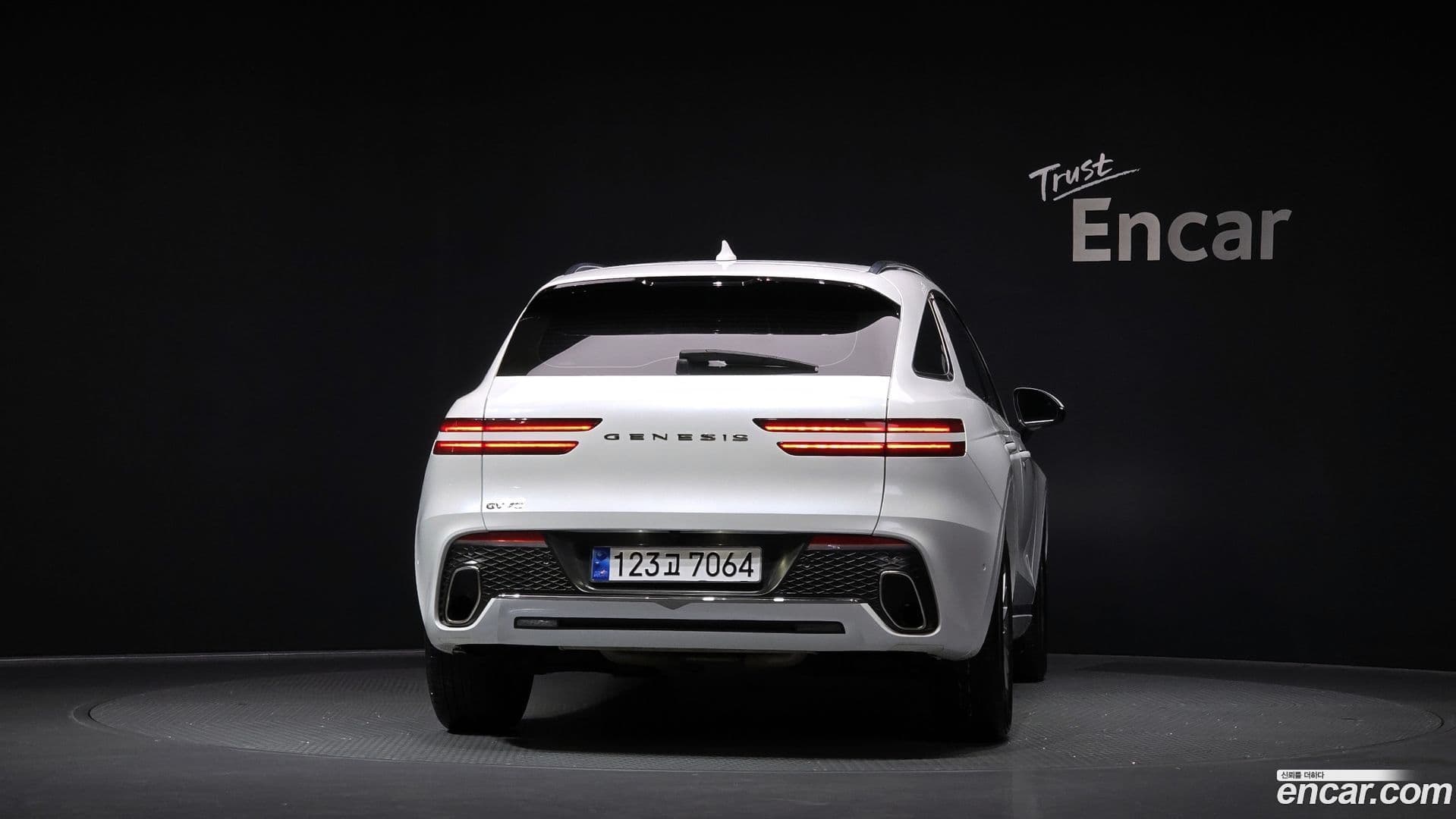 Main__Slider__Photo:GV70 Genesis 2021.2-3