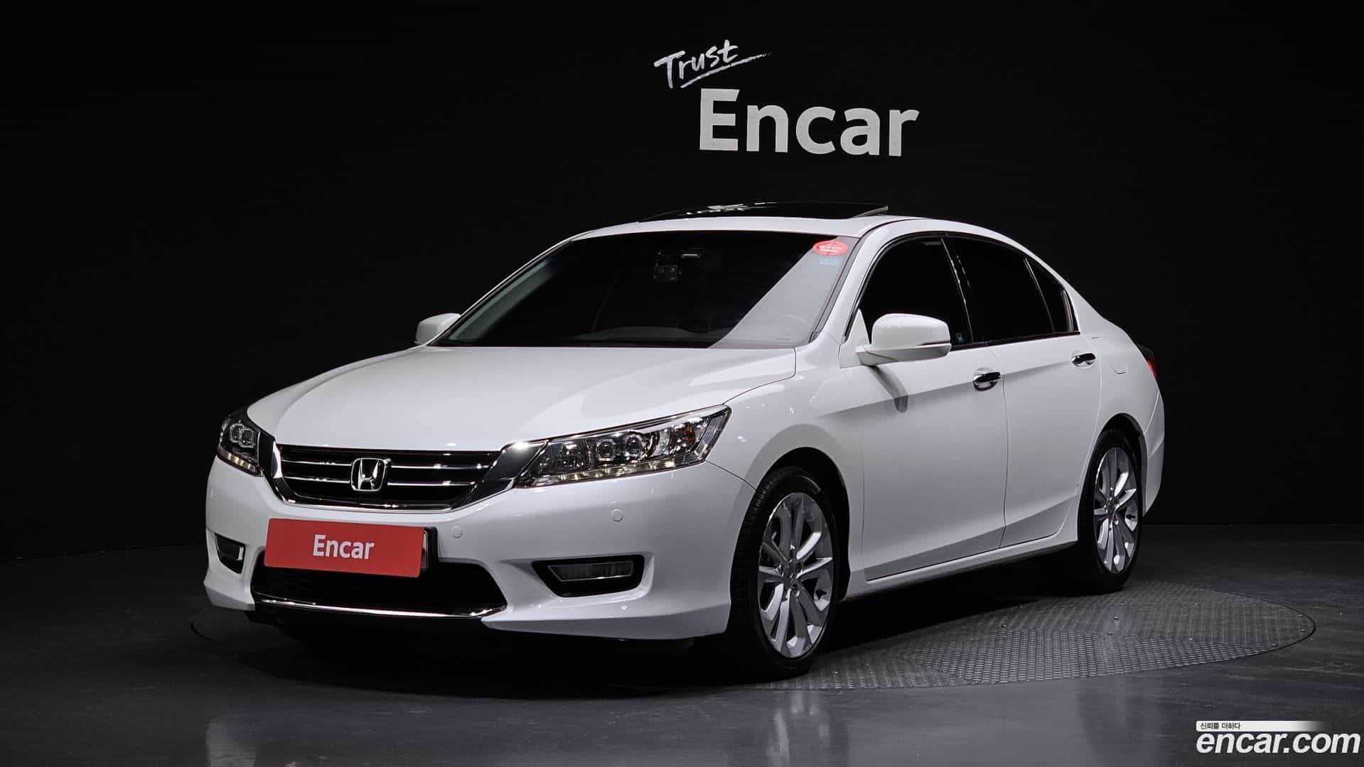 Accord Honda 2013.11-OUTER-001