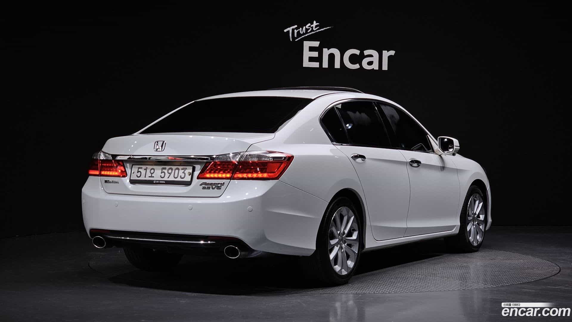 Accord Honda 2013.11-OUTER-002