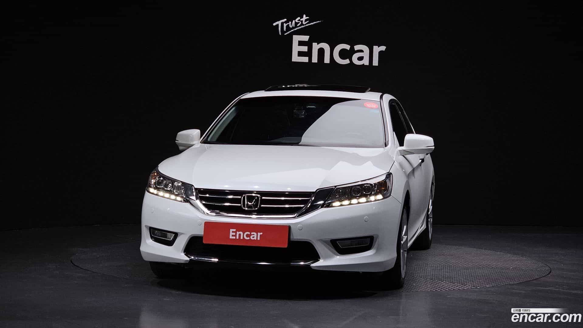 Accord Honda 2013.11-OUTER-003