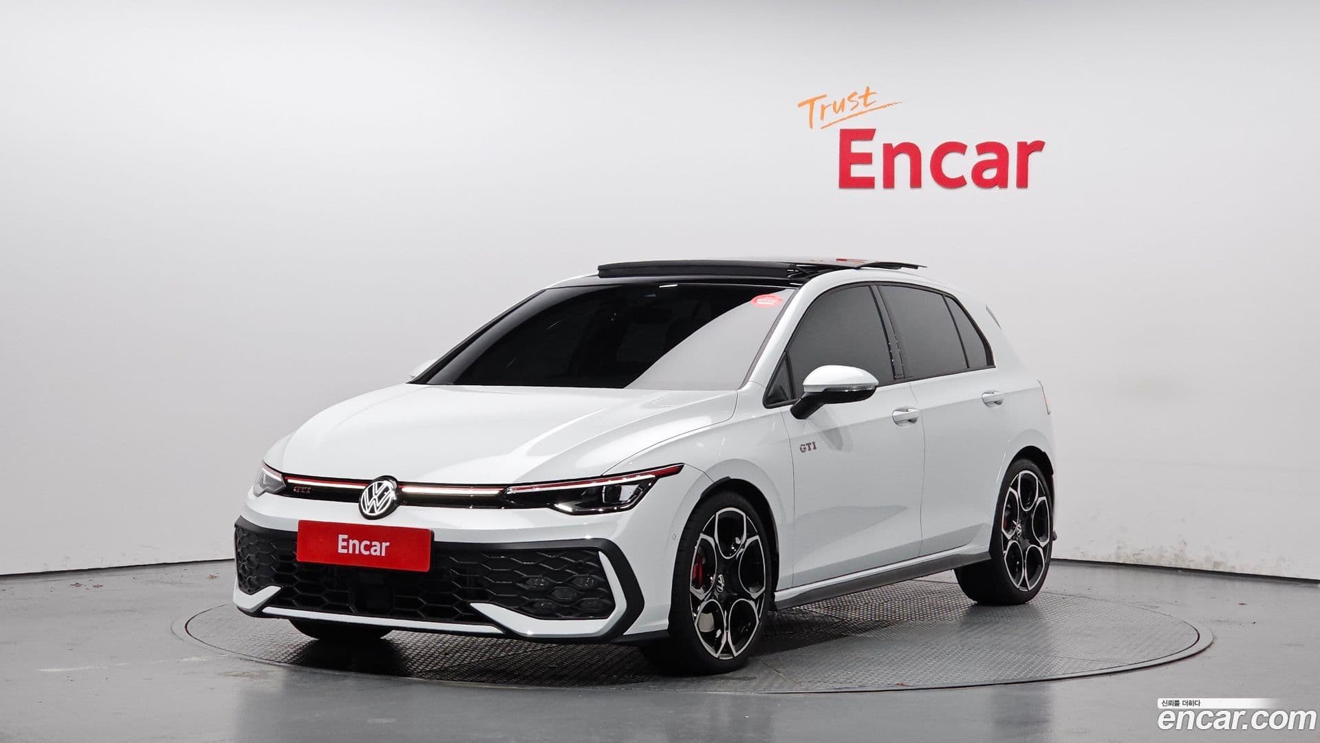 Main__Slider__Photo:Golf Volkswagen 2025.5-0