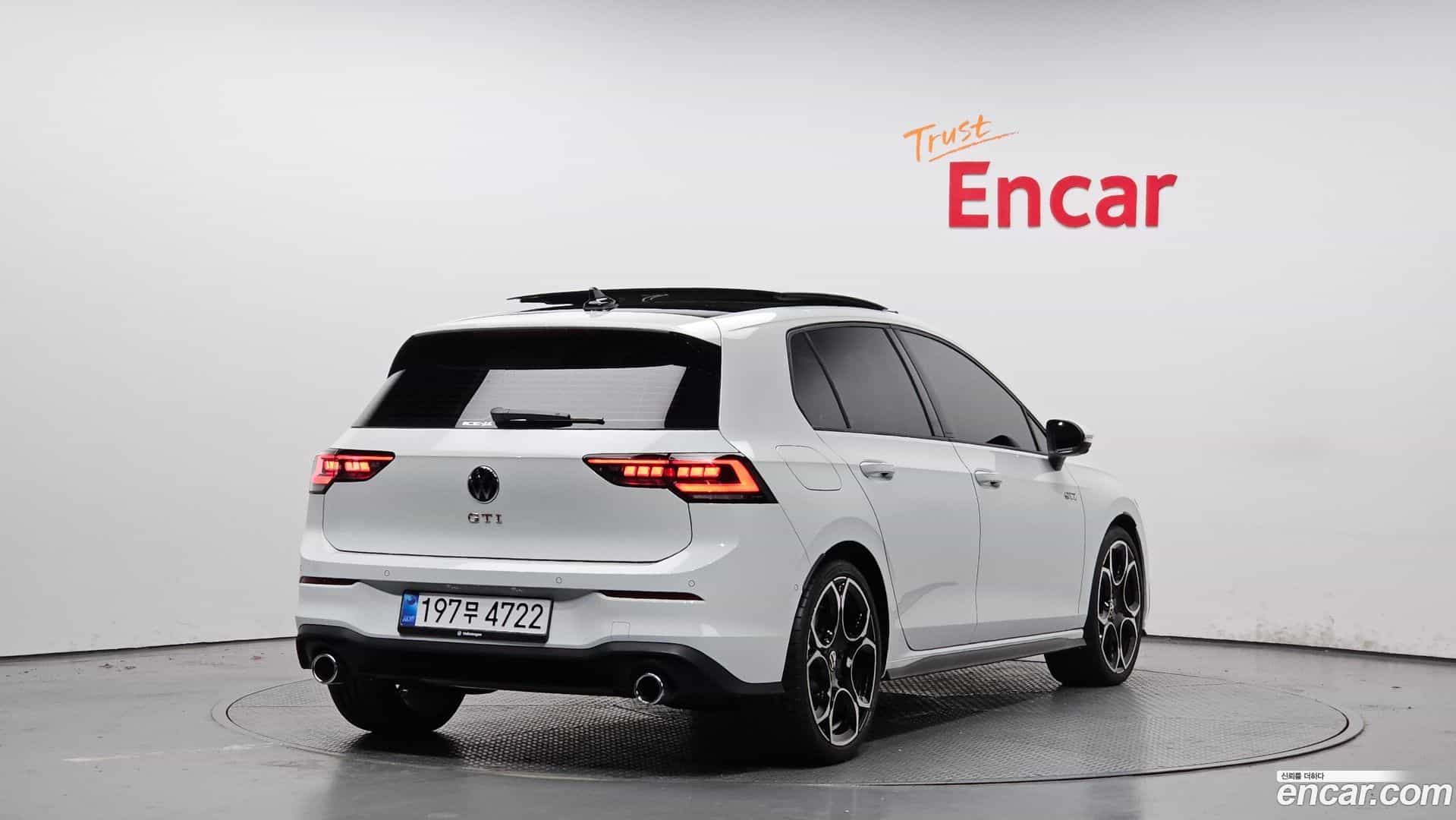 Golf Volkswagen 2025.5-OUTER-002