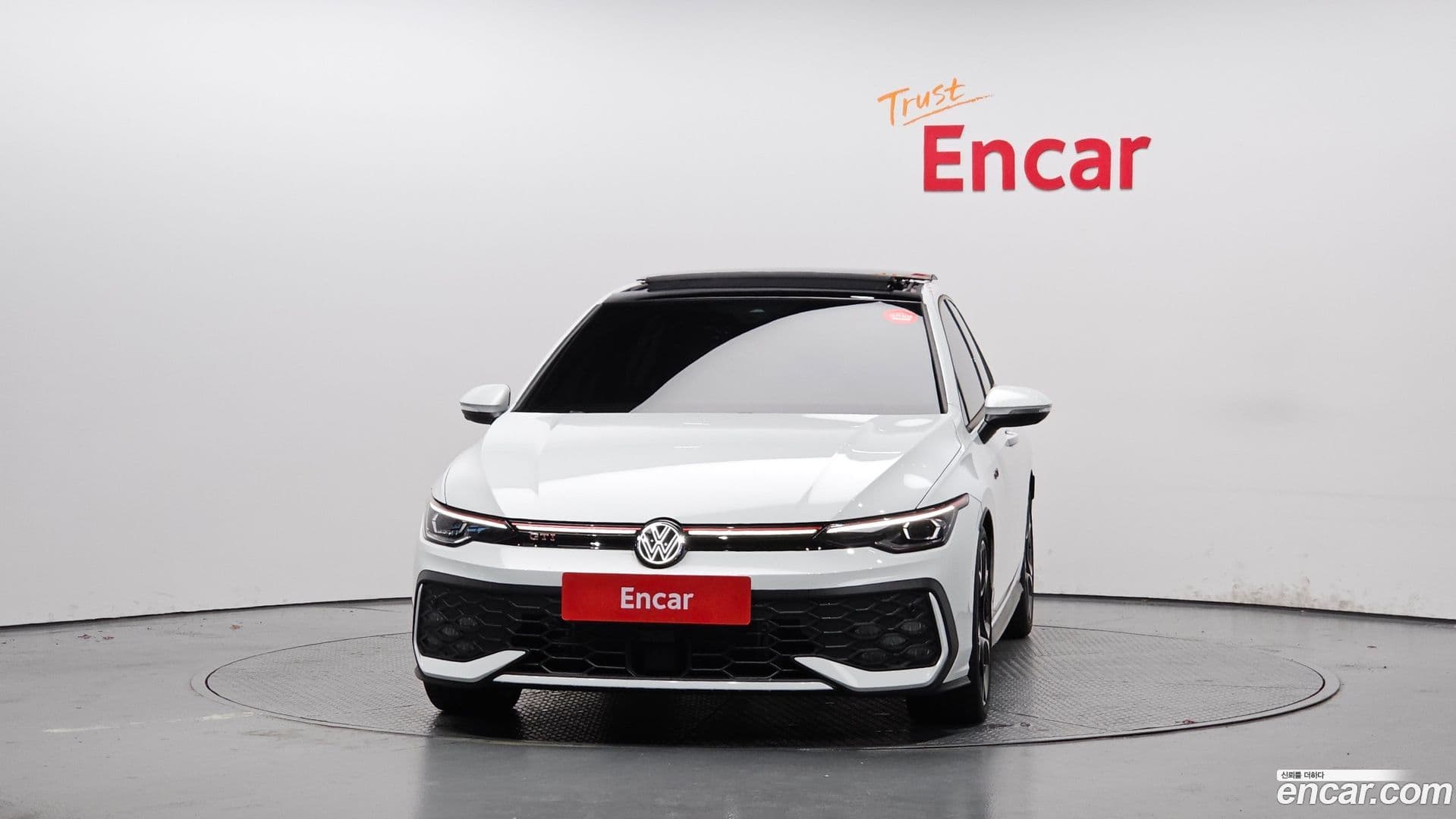 Main__Slider__Photo:Golf Volkswagen 2025.5-2