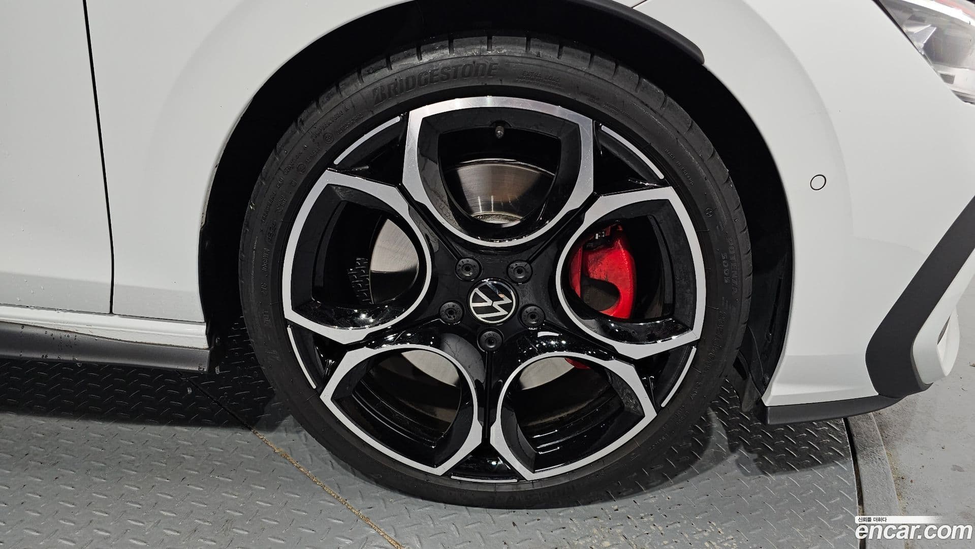 Main__Slider__Photo:Golf Volkswagen 2025.5-4