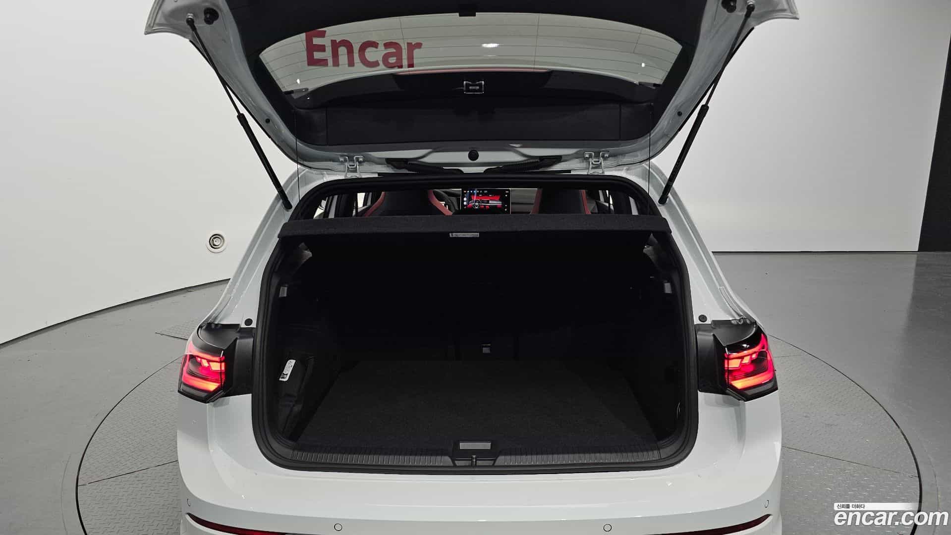 Golf Volkswagen 2025.5-OPTION-024