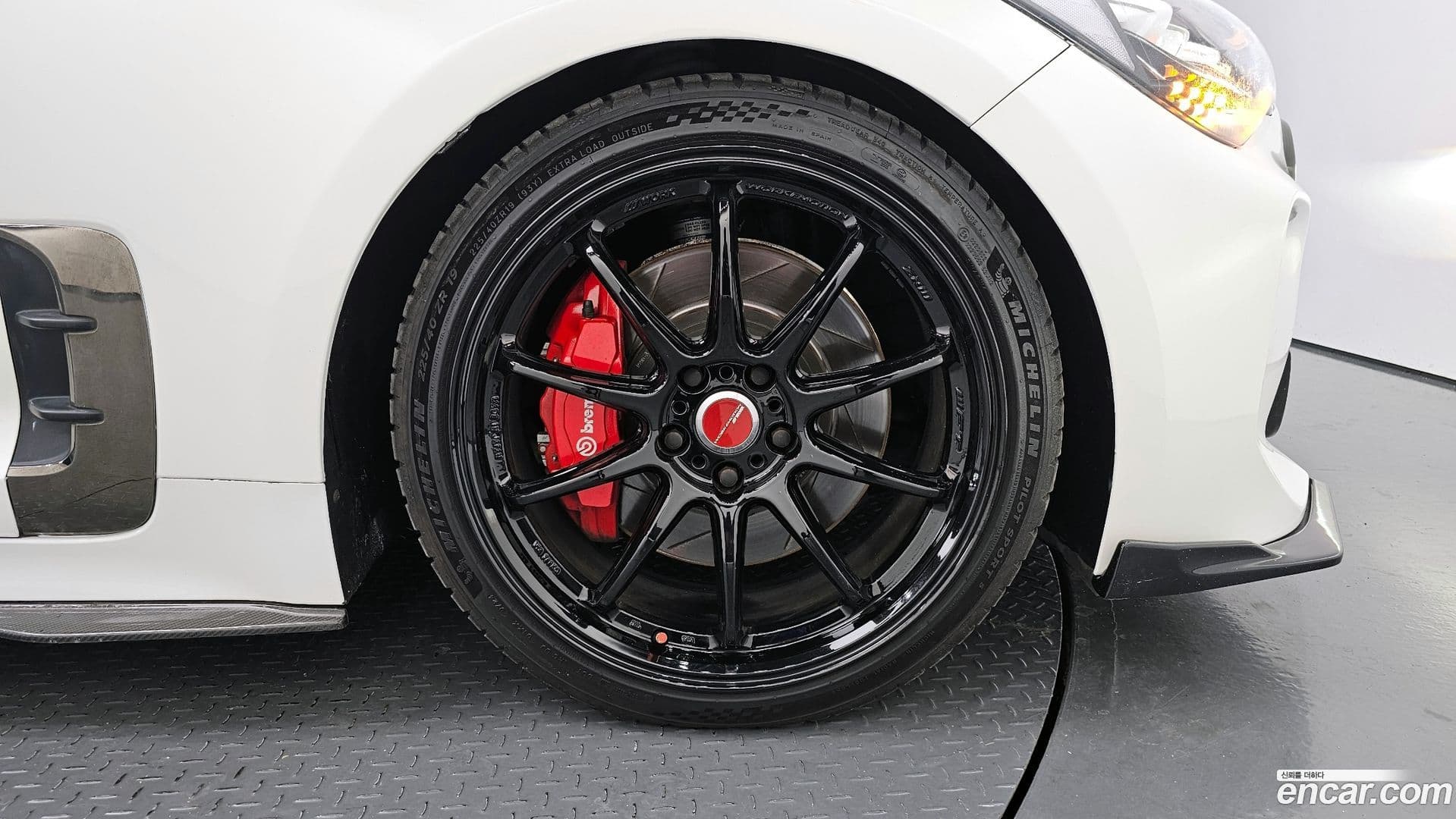 Main__Slider__Photo:Stinger Kia 2017.6-4