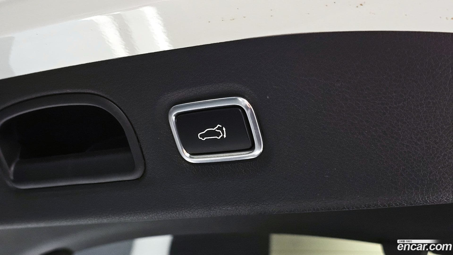 Main__Slider__Photo:Stinger Kia 2017.6-18