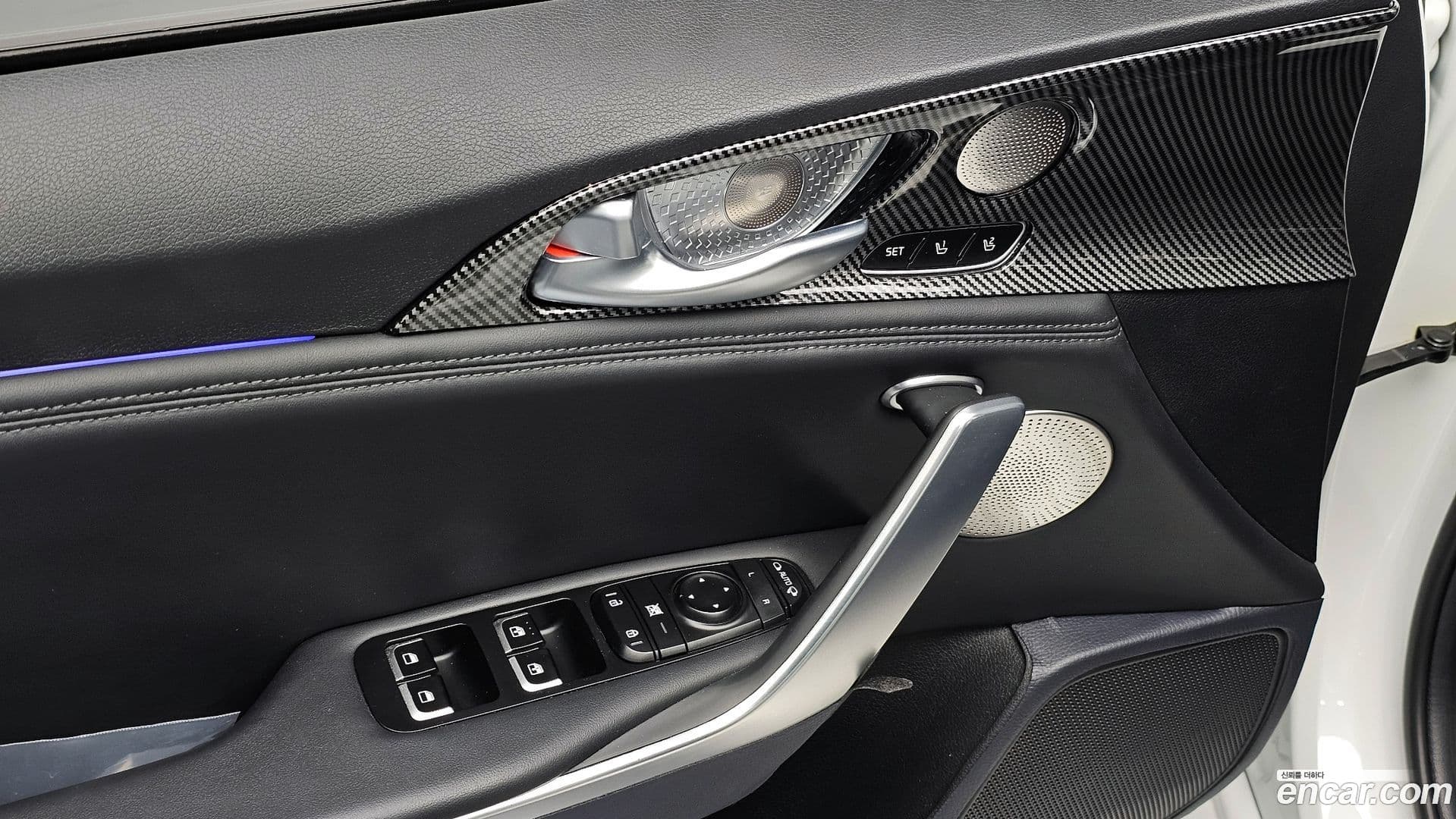 Main__Slider__Photo:Stinger Kia 2017.6-19