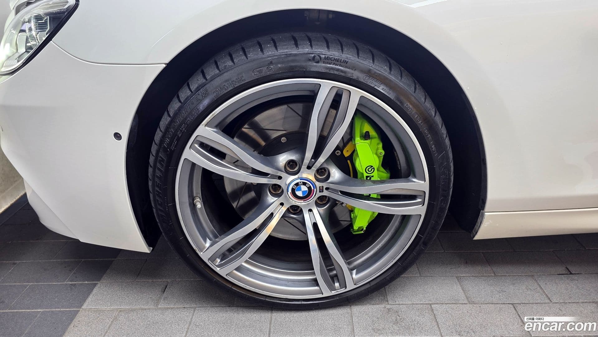 Main__Slider__Photo:6-Series BMW 2016.1-4