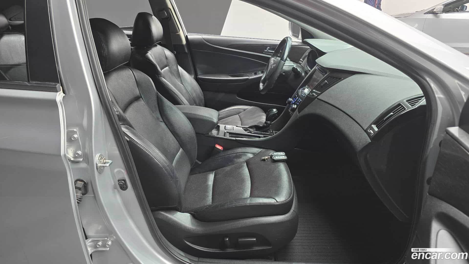 Sonata Hyundai 2011.9-INNER-010