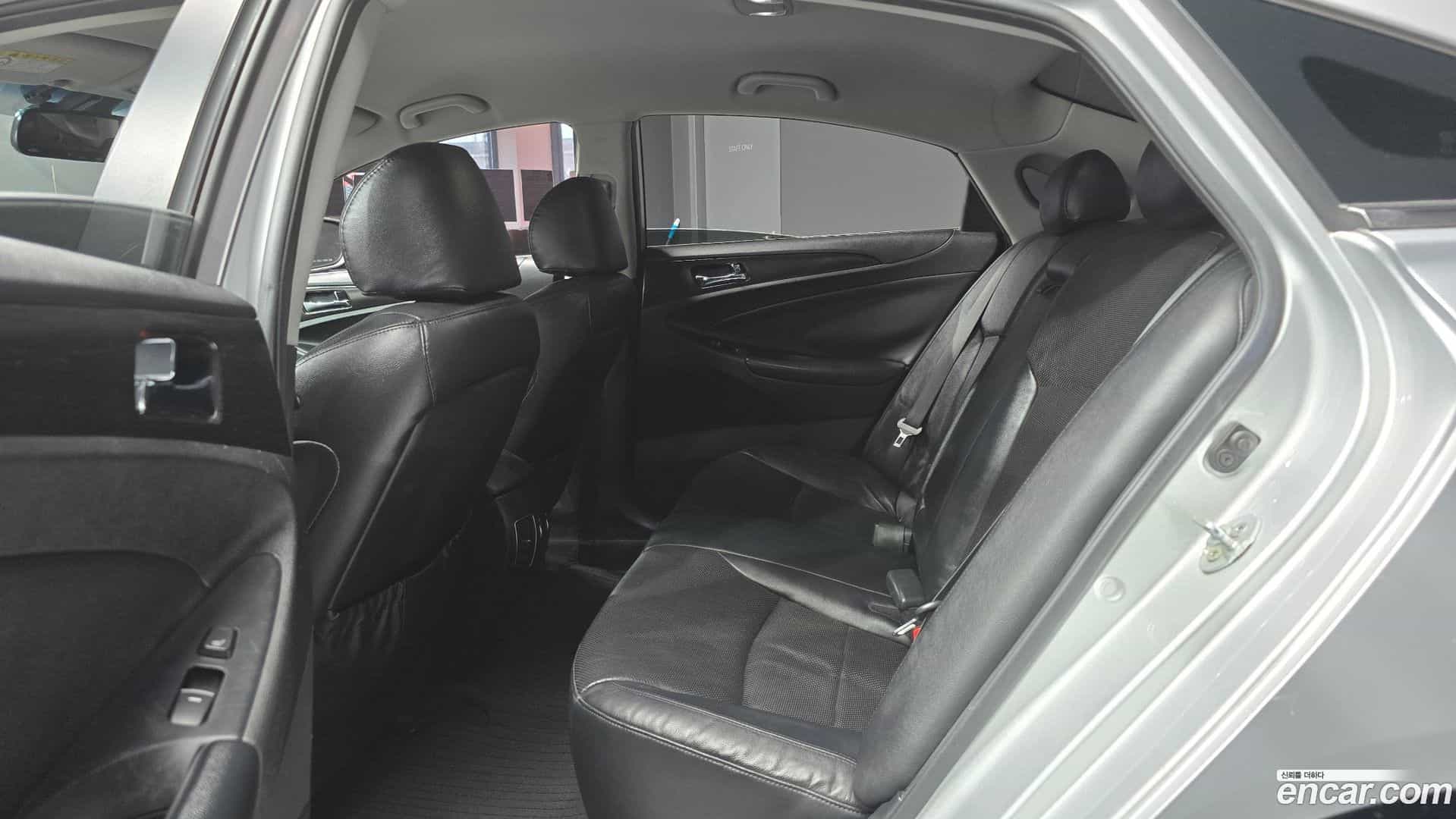 Sonata Hyundai 2011.9-OPTION-017