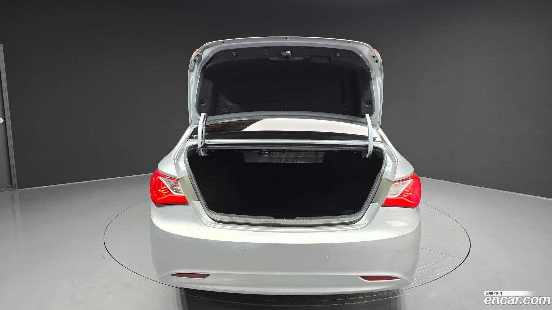 Main__Slider__Photo:Sonata Hyundai 2011.9-19