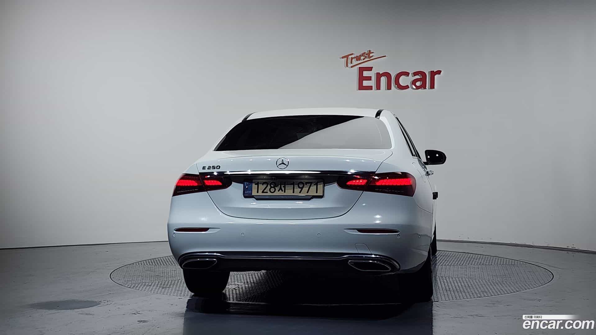 E-Class Mercedes-Benz 2021.4-OUTER-004