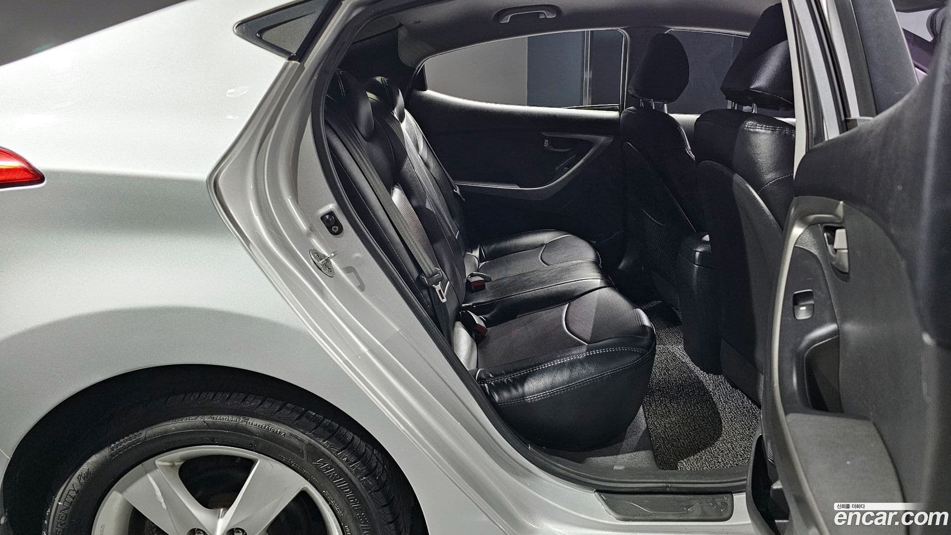 Main__Slider__Photo:AVANTE Hyundai 2010.9-11