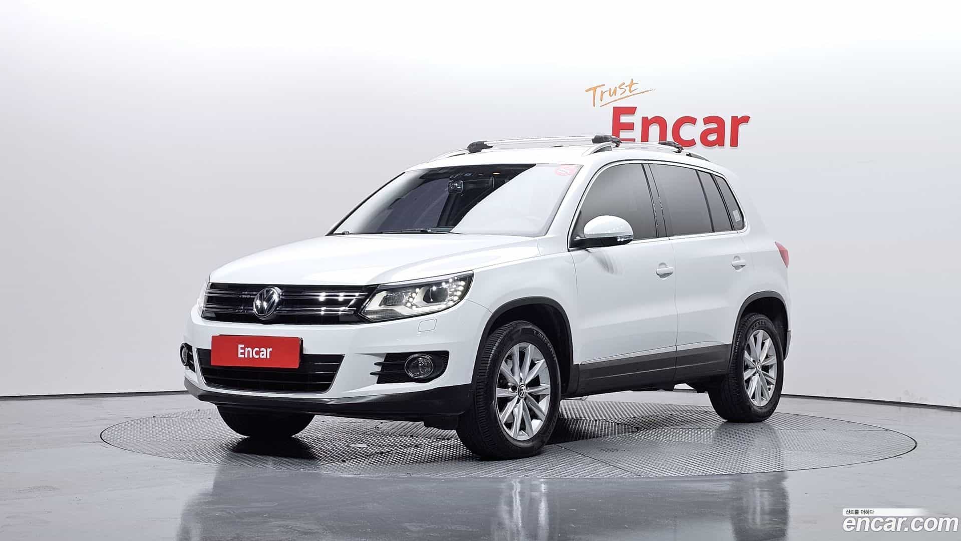 Tiguan Volkswagen 2015.11-OUTER-001