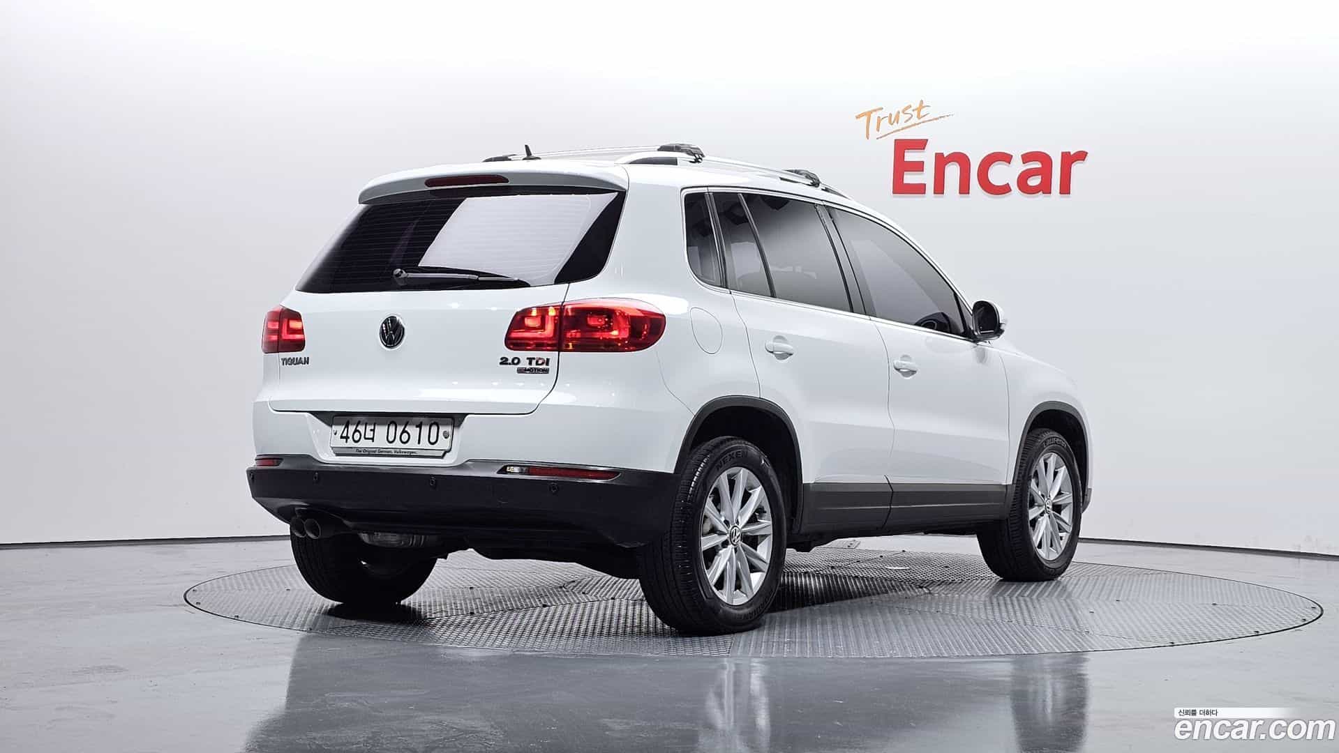 Tiguan Volkswagen 2015.11-OUTER-002