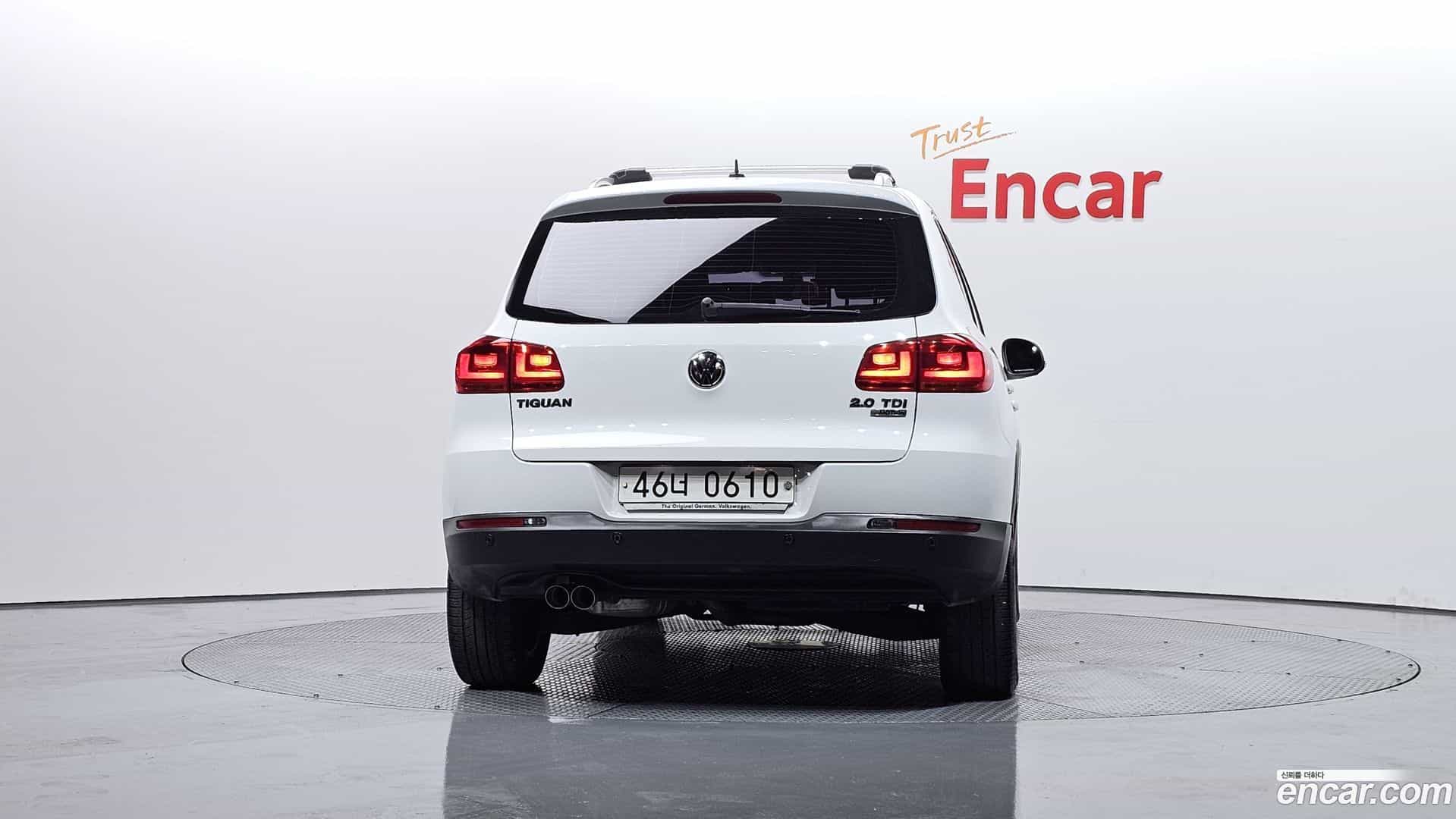 Tiguan Volkswagen 2015.11-OUTER-004