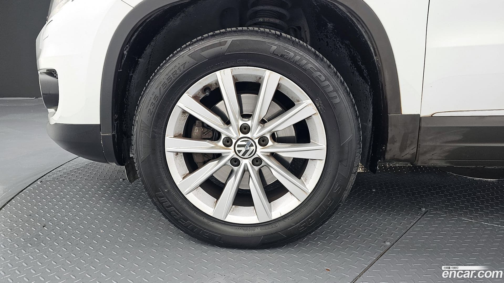 Main__Slider__Photo:Tiguan Volkswagen 2015.11-4