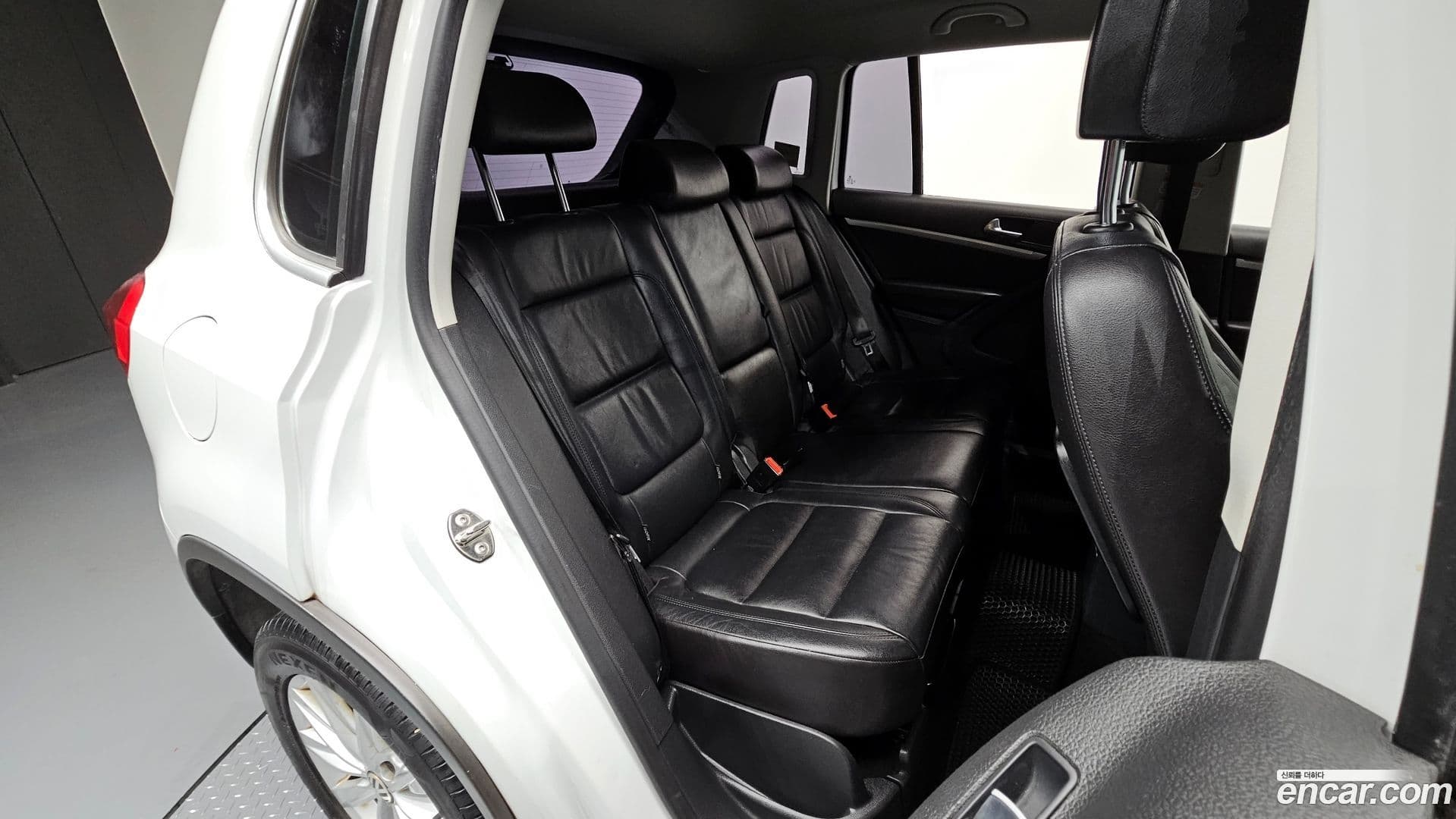 Main__Slider__Photo:Tiguan Volkswagen 2015.11-11