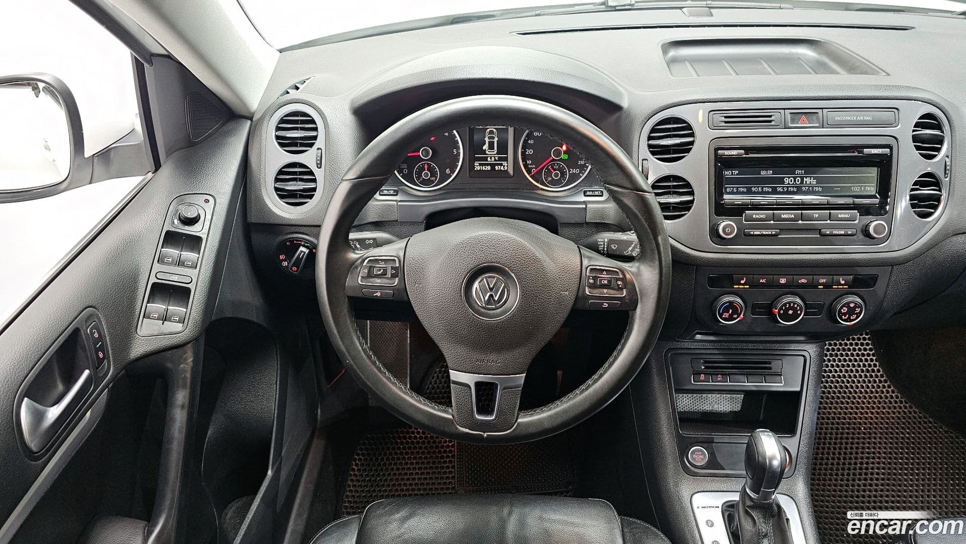 Main__Slider__Photo:Tiguan Volkswagen 2015.11-12