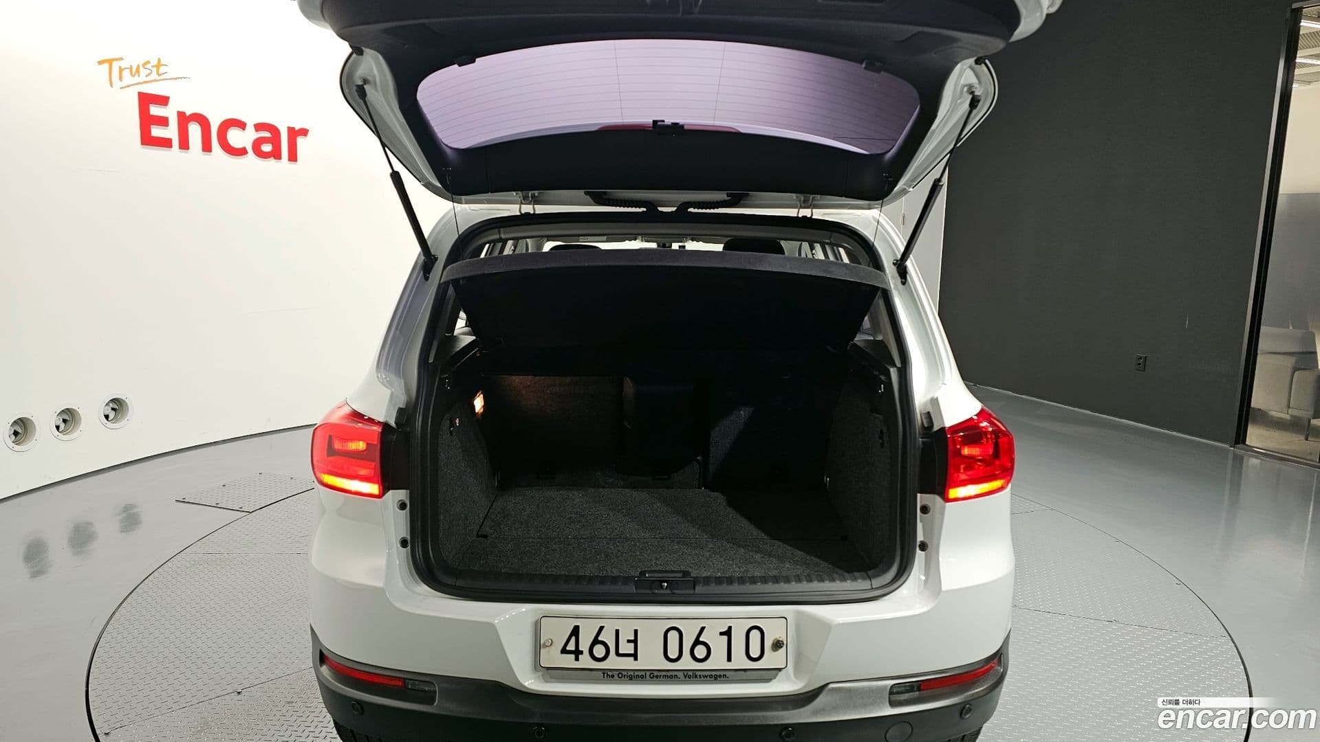 Main__Slider__Photo:Tiguan Volkswagen 2015.11-18