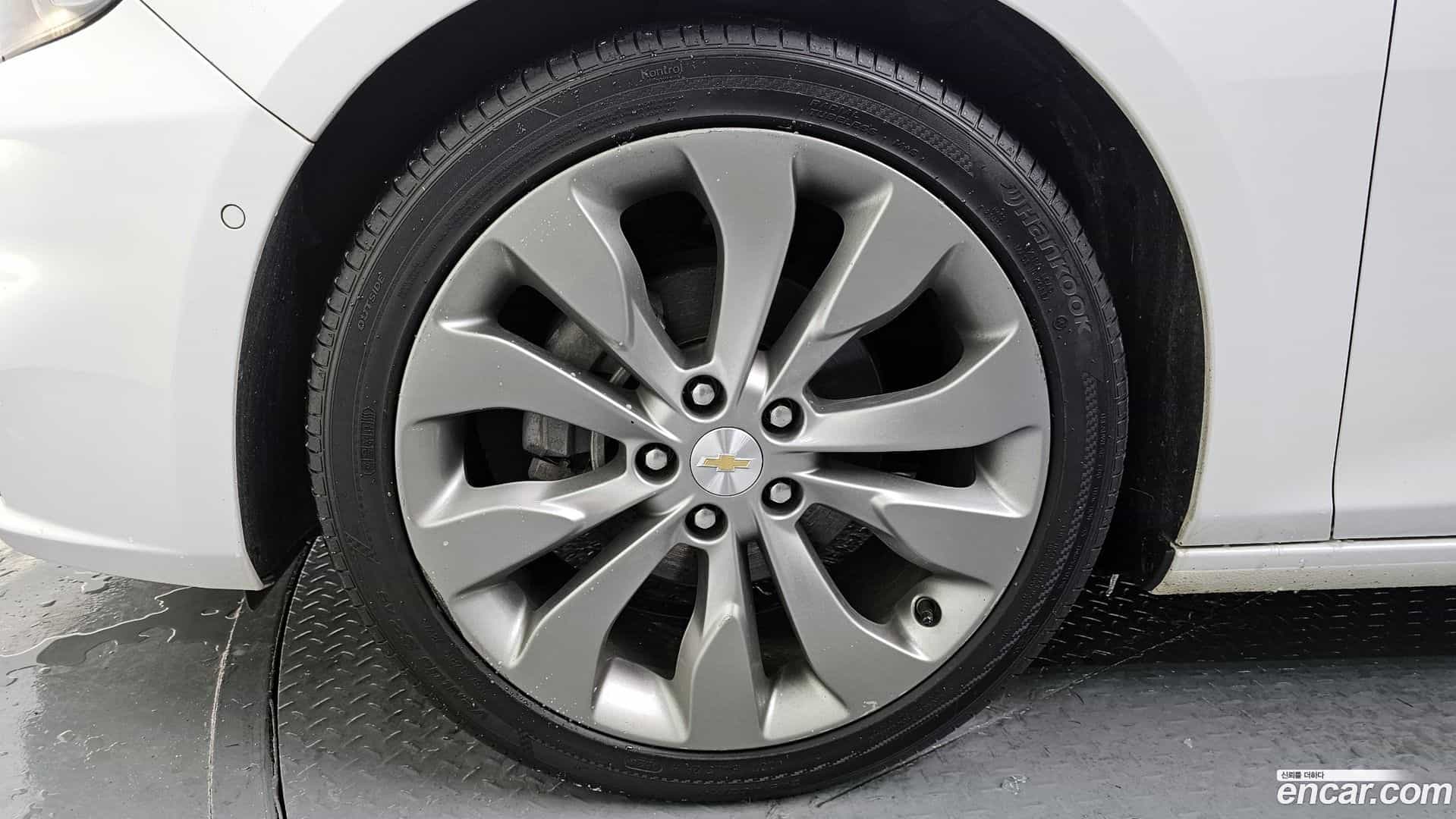 Malibu Chevrolet 2017.8-OUTER-005