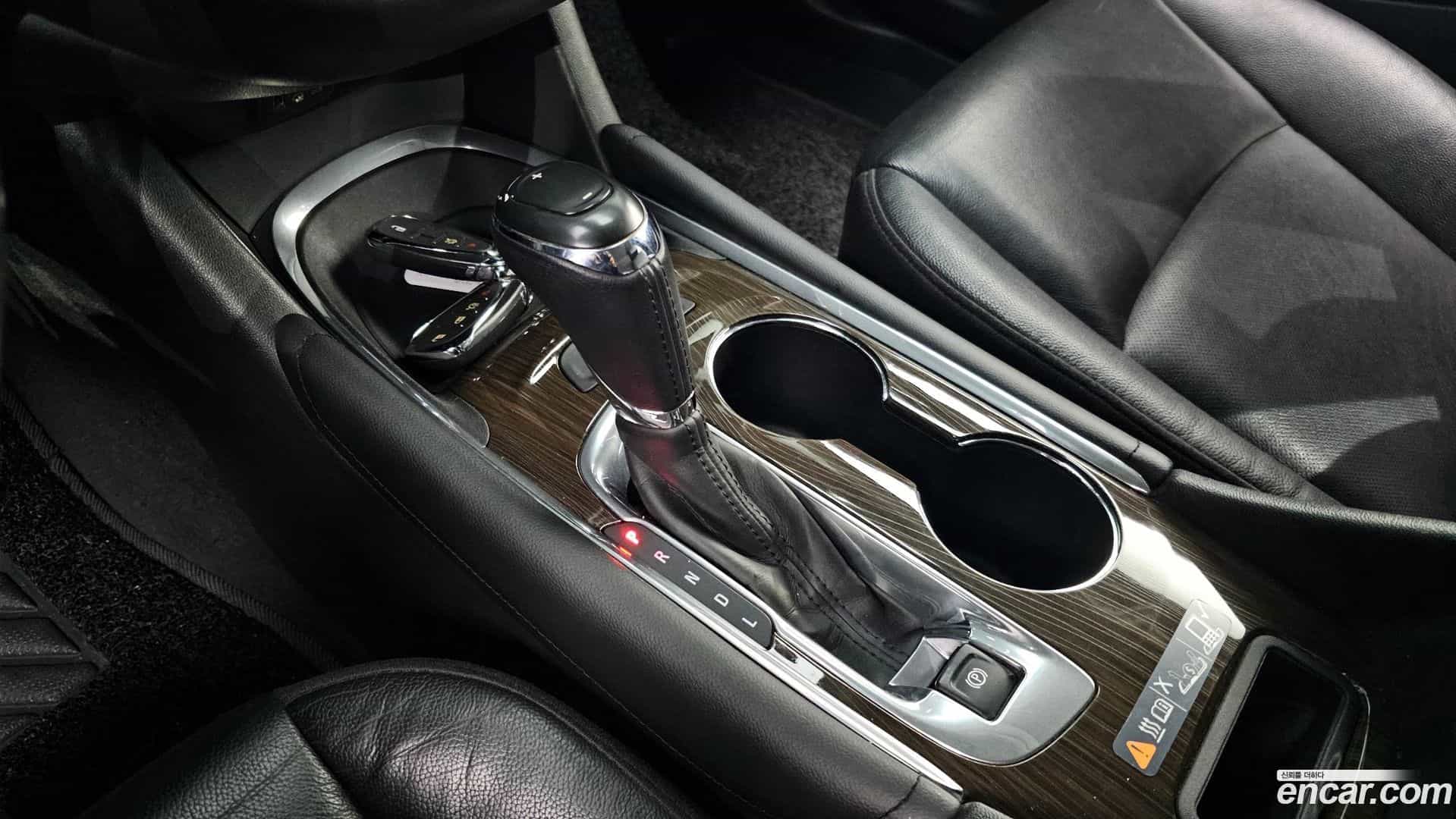 Malibu Chevrolet 2017.8-INNER-009