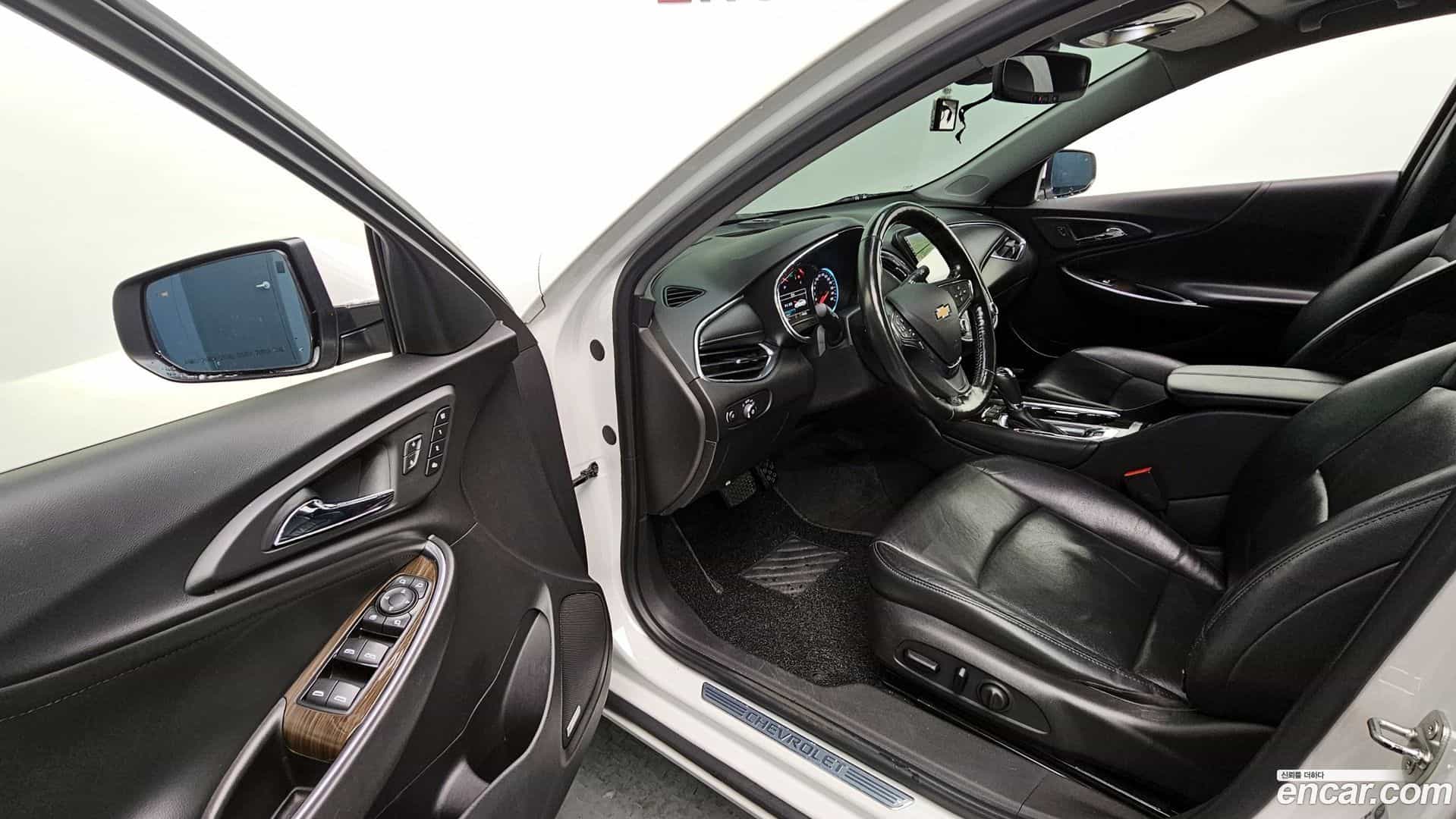 Malibu Chevrolet 2017.8-INNER-010