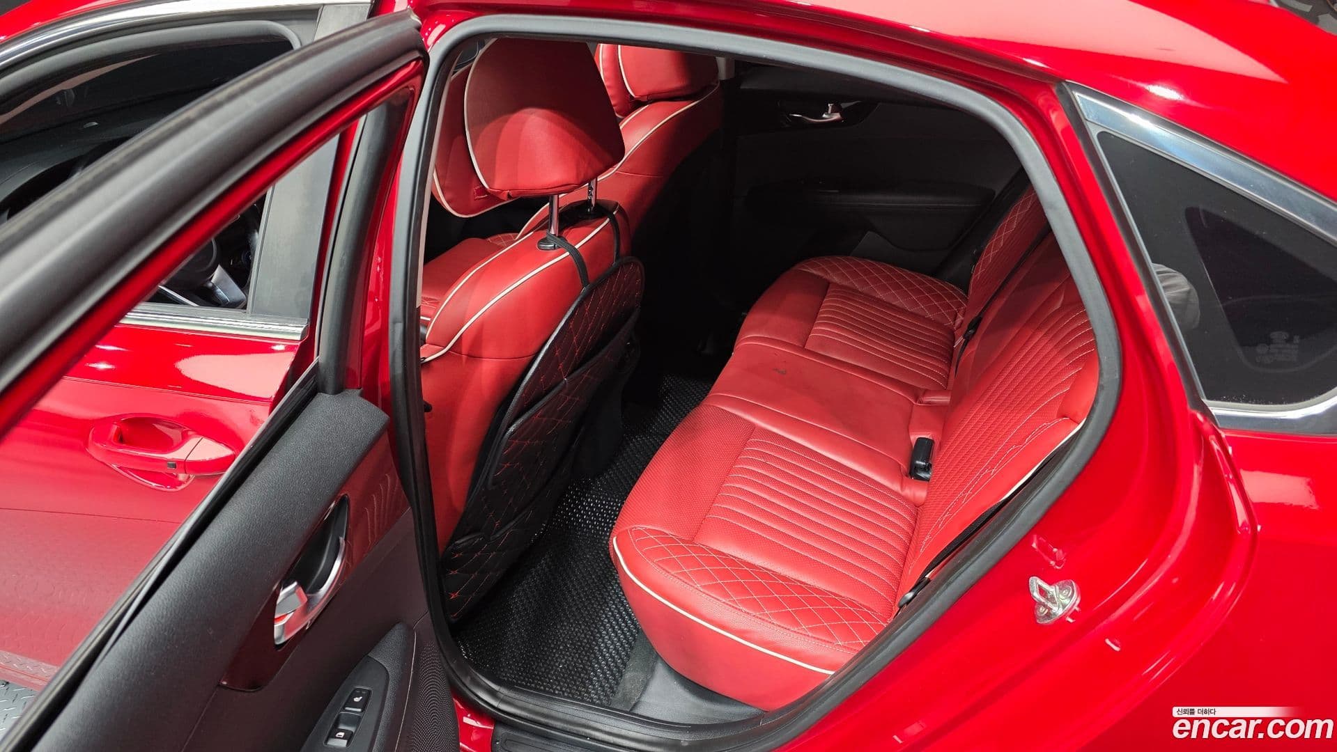 Main__Slider__Photo:K3 Kia 2018.1-10