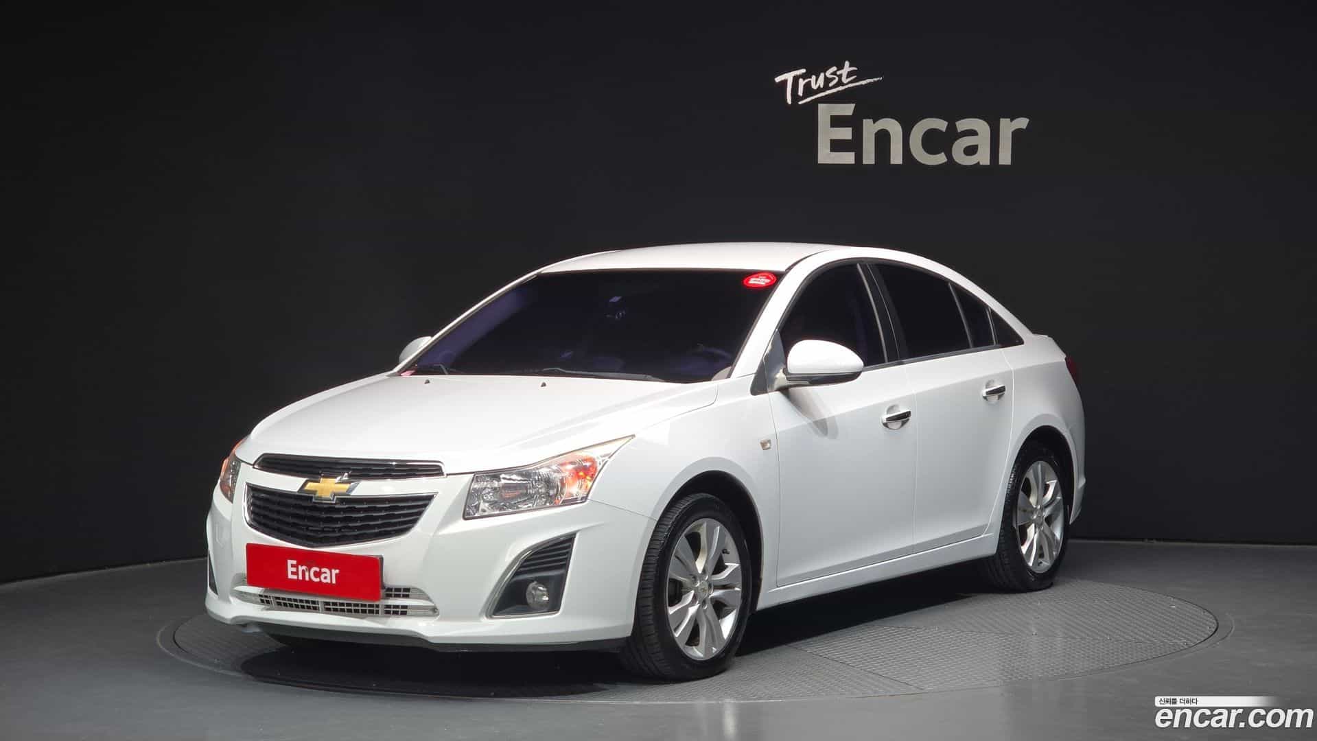 Cruze Chevrolet 2013.4-OUTER-001
