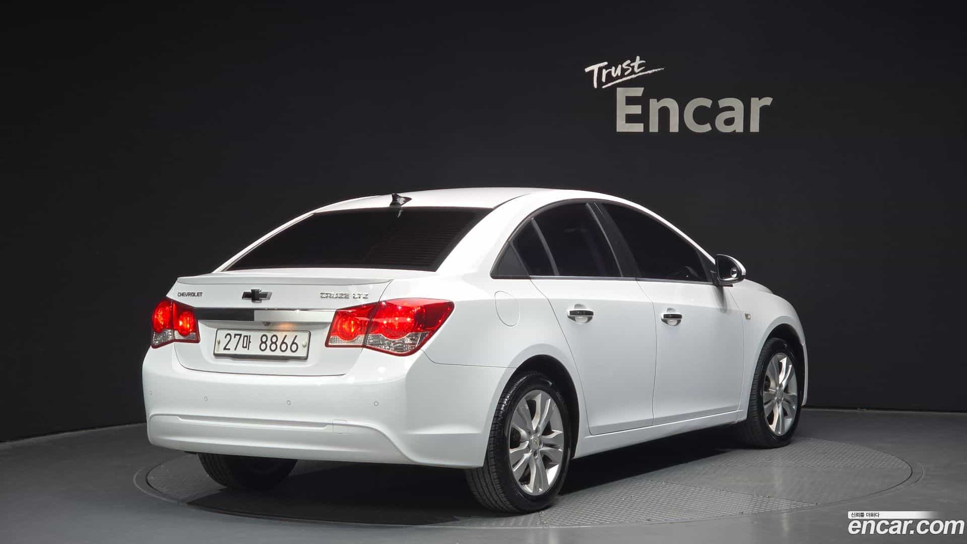 Cruze Chevrolet 2013.4-OUTER-002