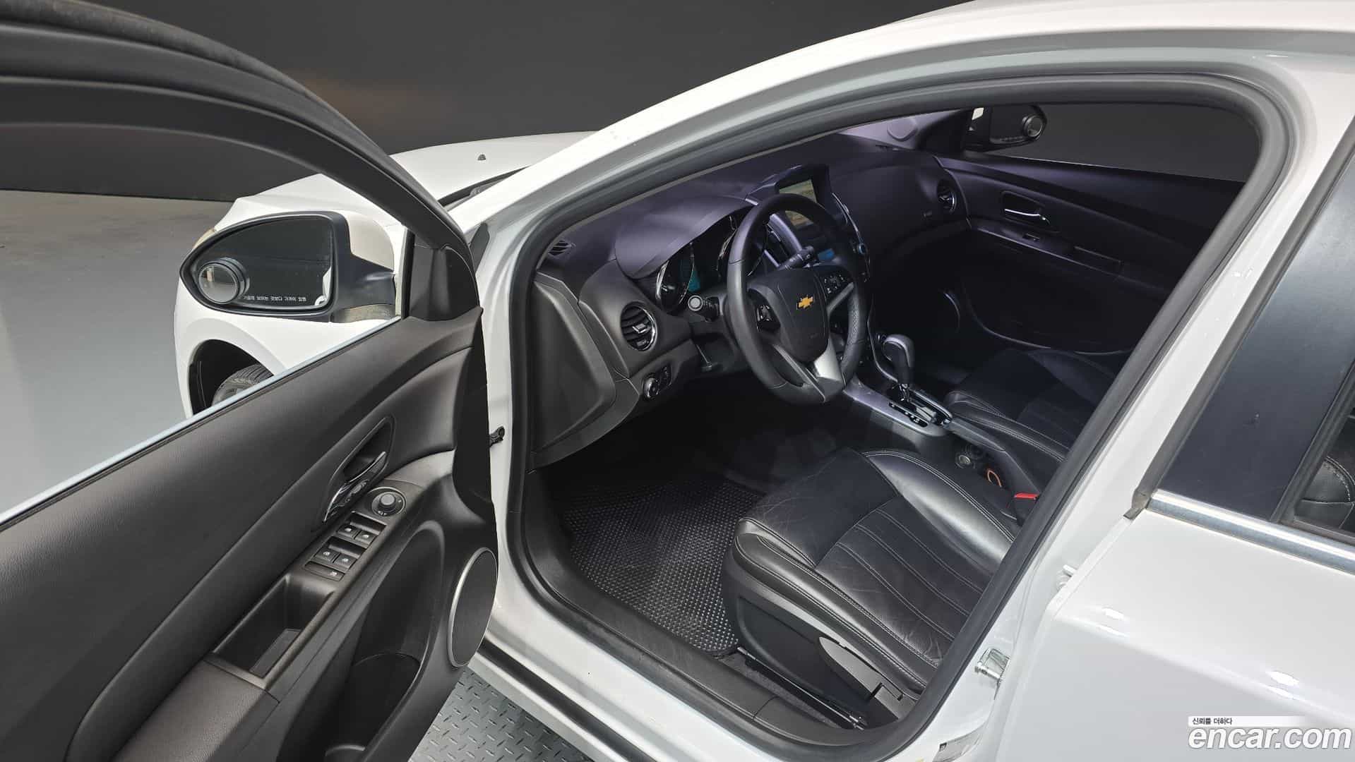 Cruze Chevrolet 2013.4-INNER-010