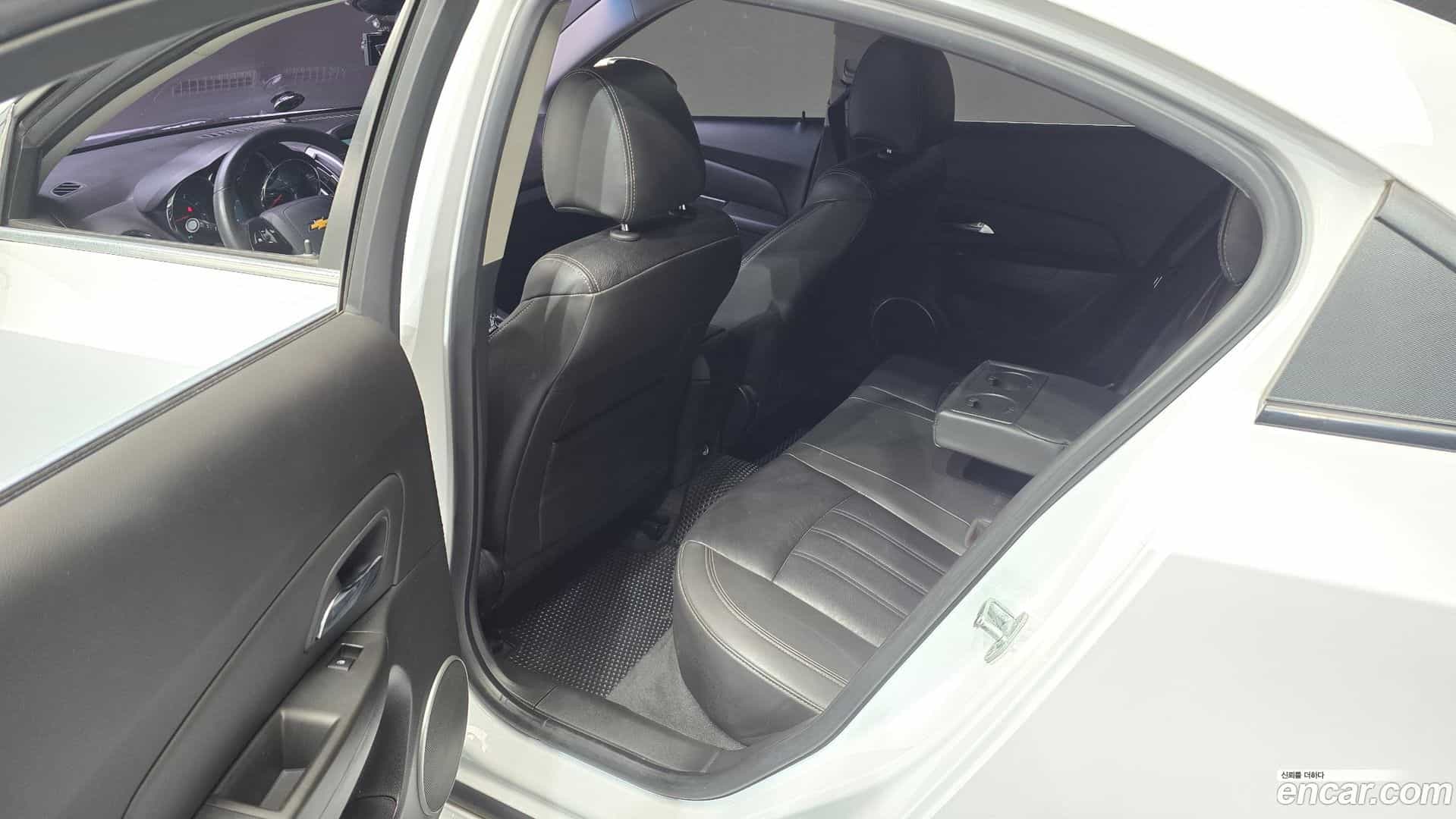 Cruze Chevrolet 2013.4-OPTION-015