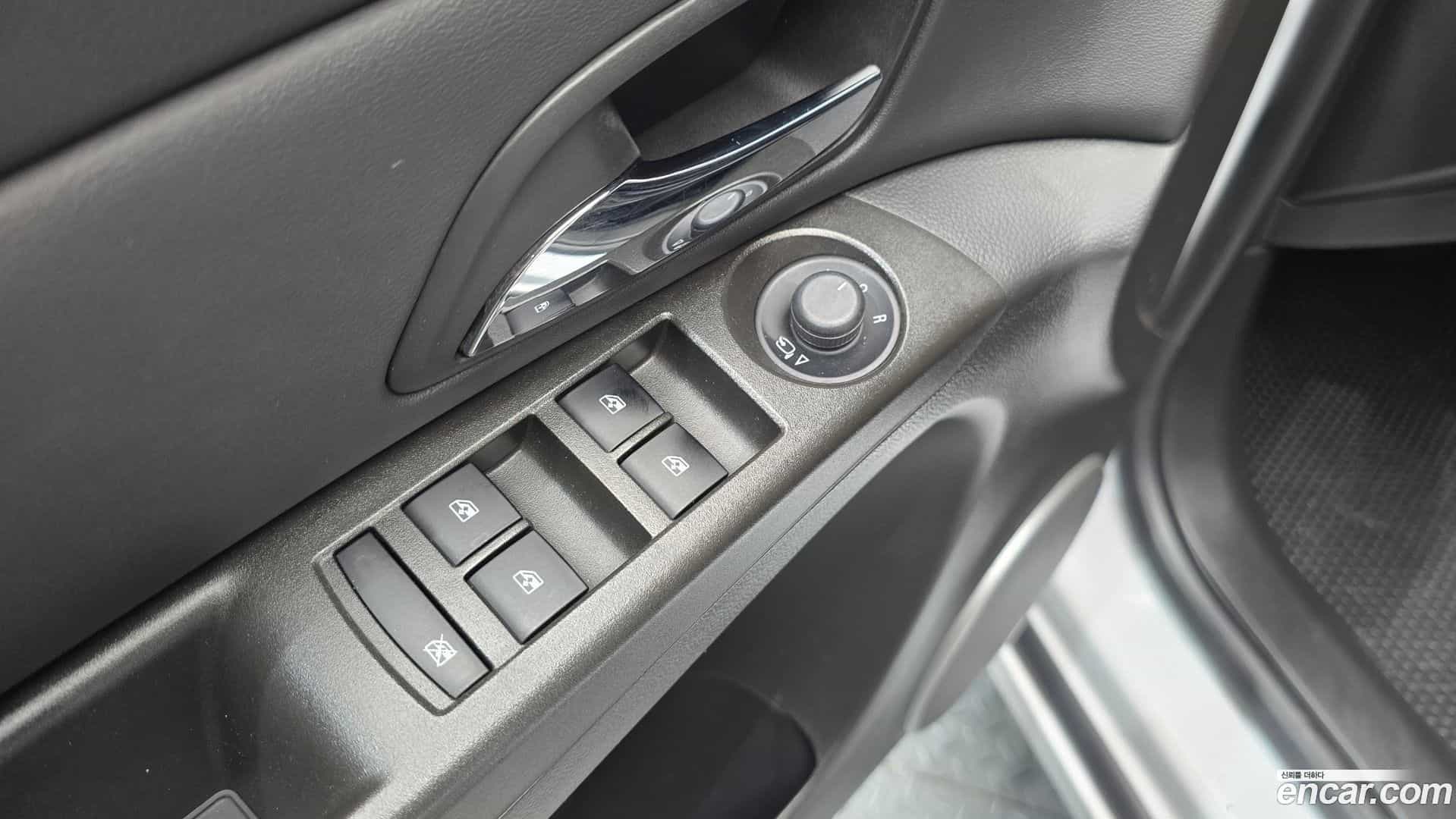 Cruze Chevrolet 2013.4-OPTION-018