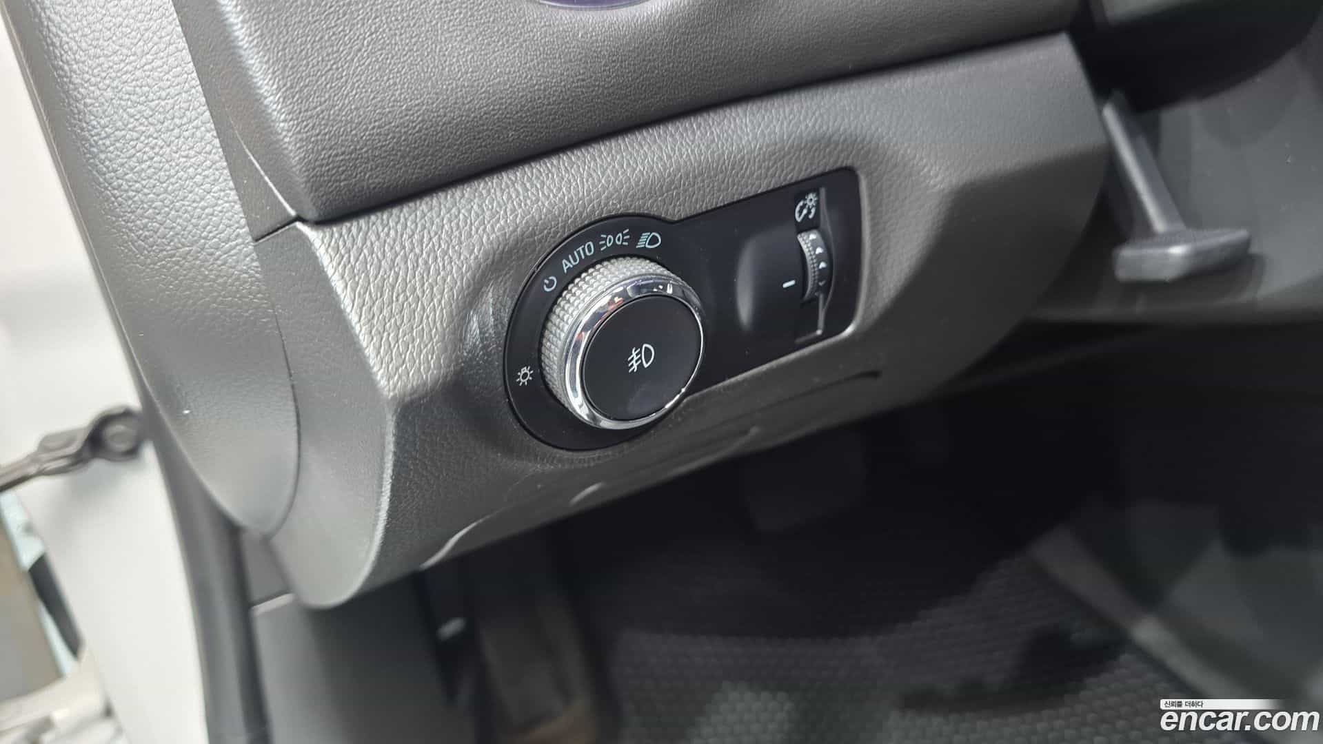 Cruze Chevrolet 2013.4-OPTION-019