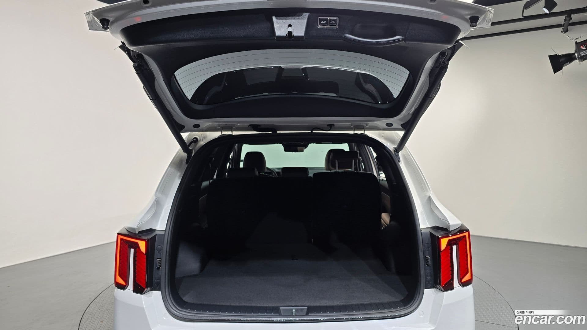 Main__Slider__Photo:Sorento Kia 2023.10-19