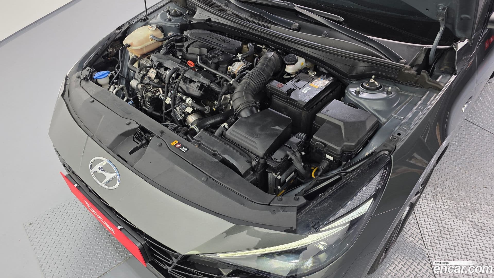 Main__Slider__Photo:AVANTE Hyundai 2021.1-5