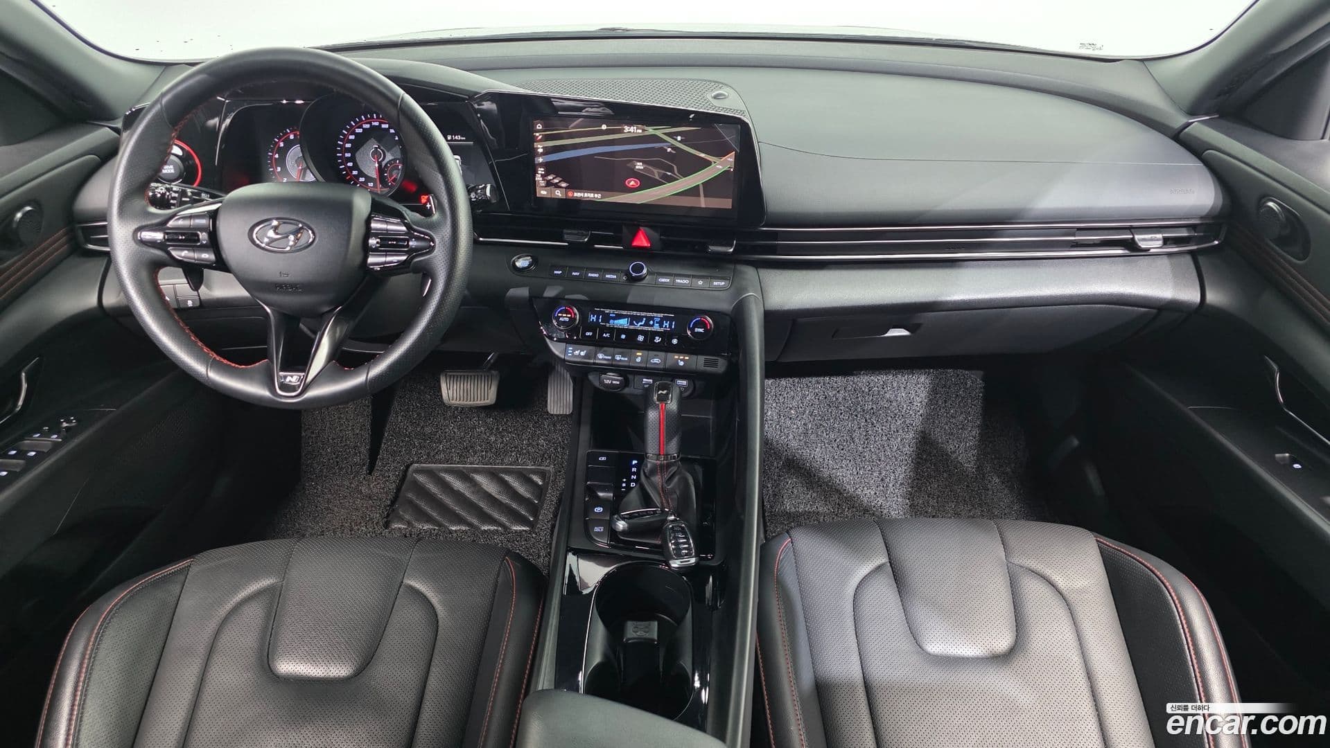 Main__Slider__Photo:AVANTE Hyundai 2021.1-6