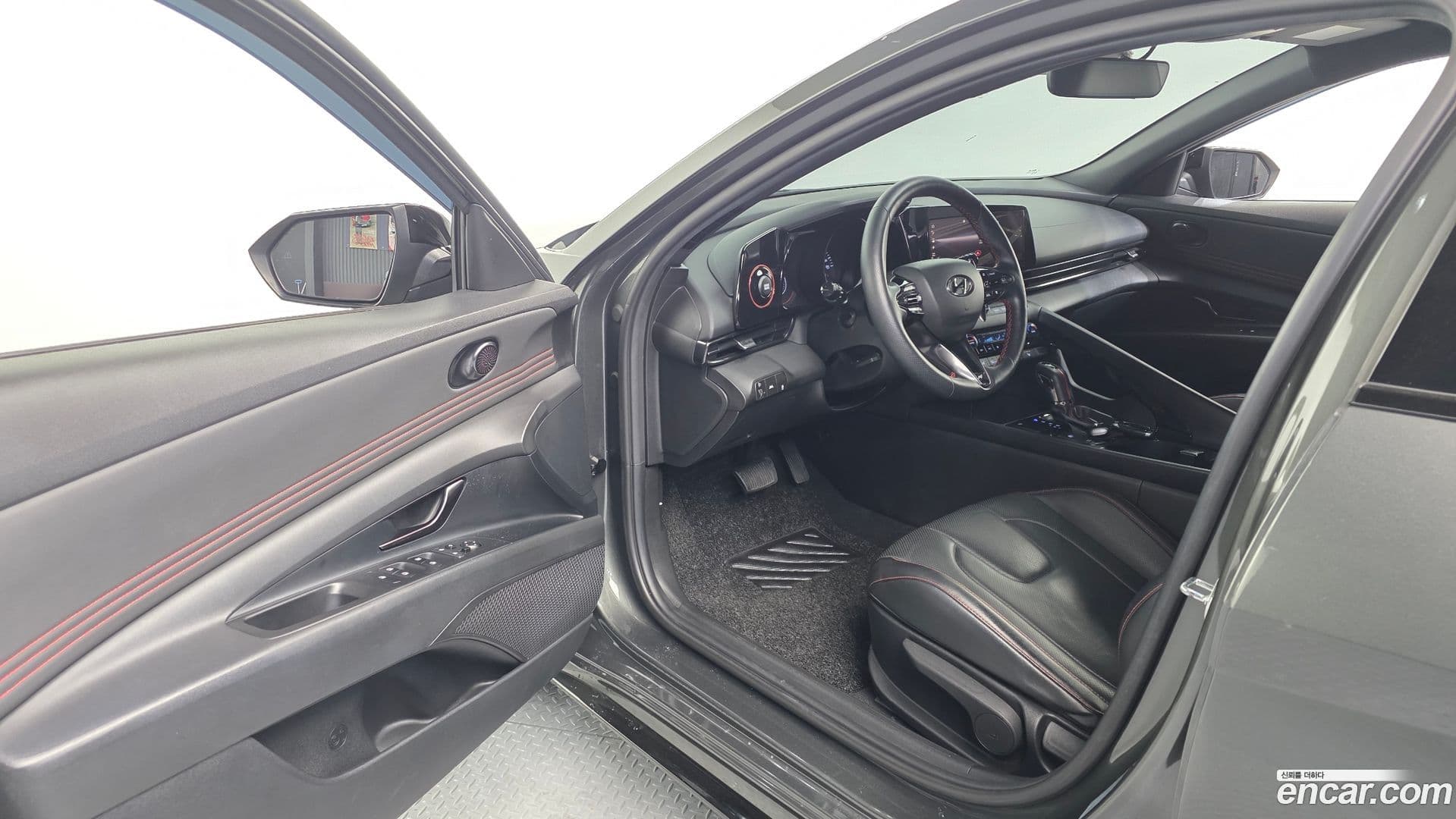 Main__Slider__Photo:AVANTE Hyundai 2021.1-9