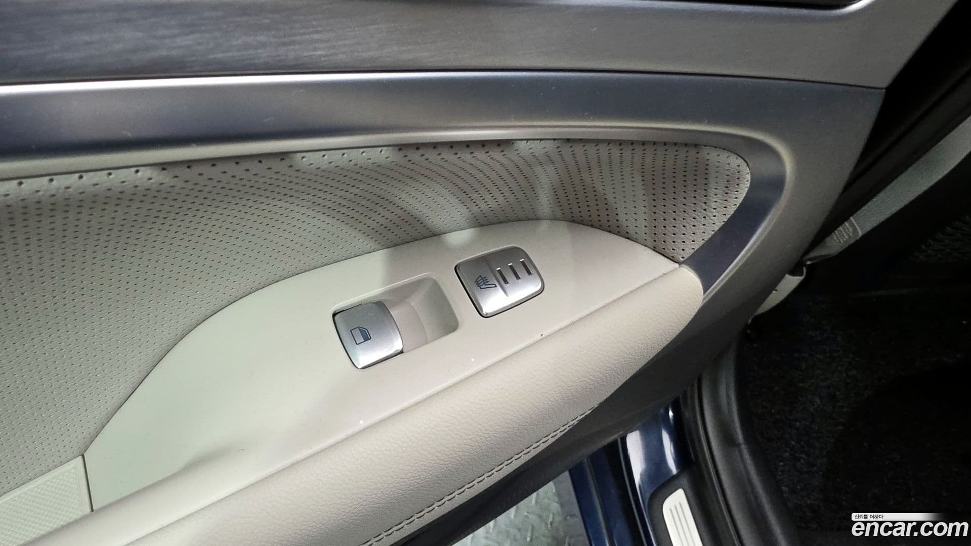 Main__Slider__Photo:G70 Genesis 2019.4-10