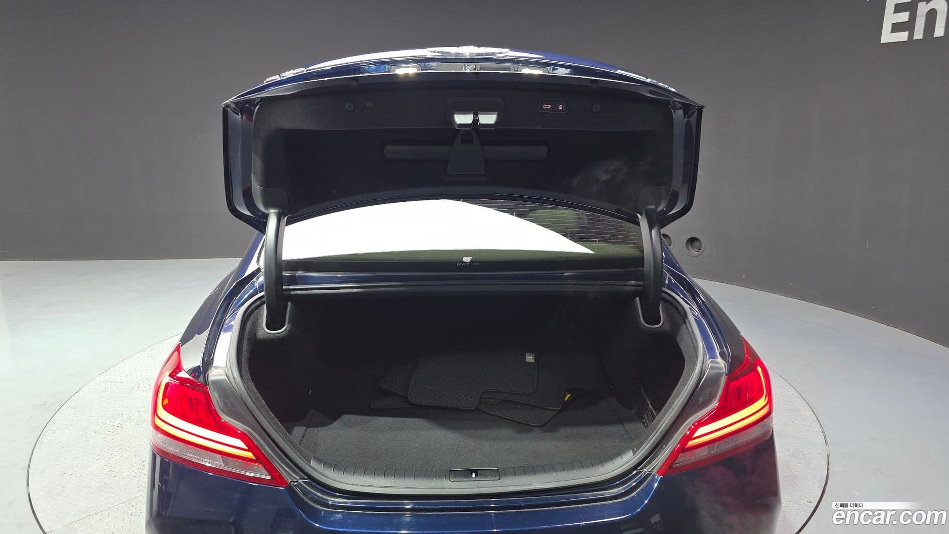 Main__Slider__Photo:G70 Genesis 2019.4-14