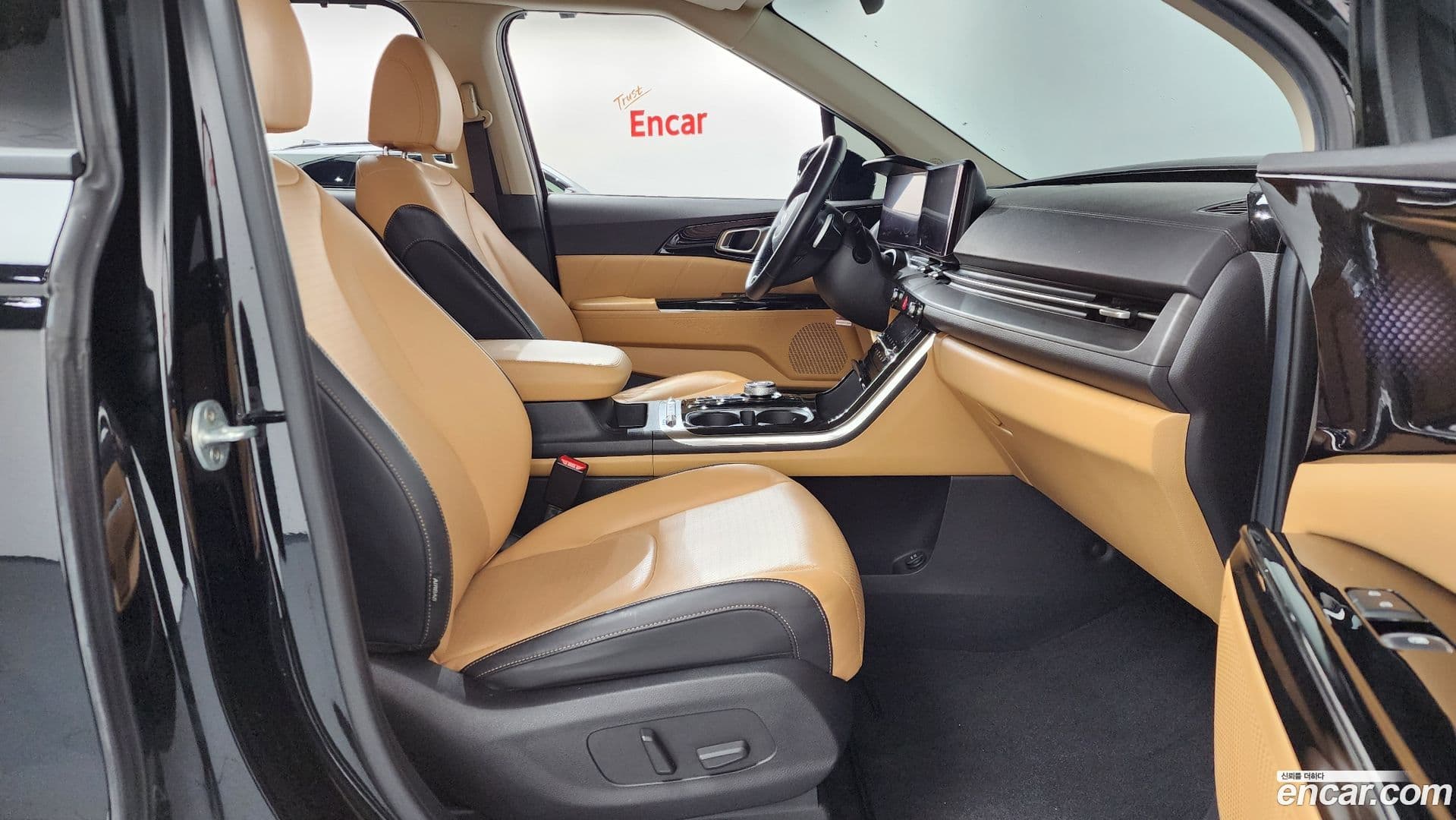 Main__Slider__Photo:Canival Kia 2021.1-10