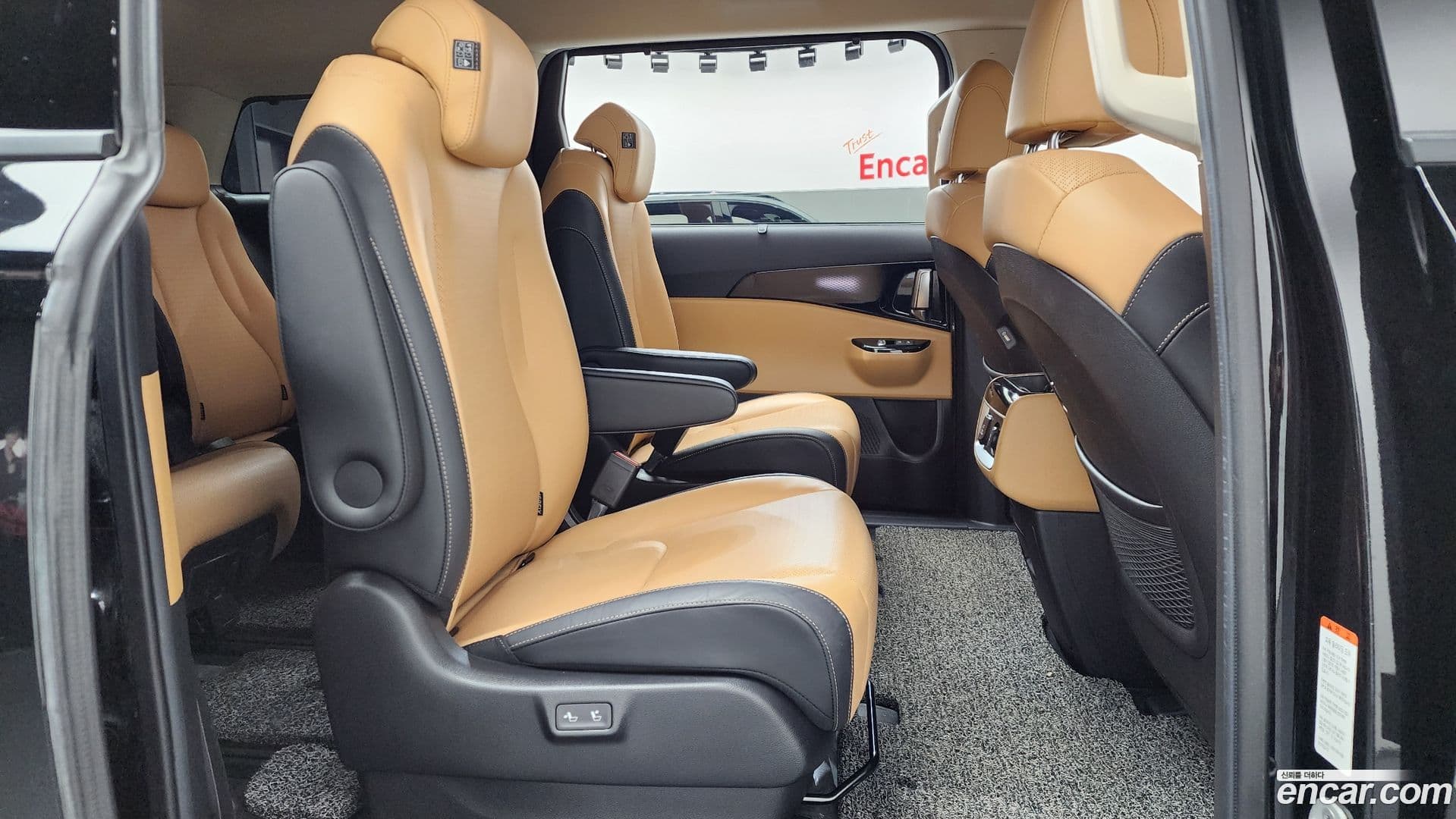 Main__Slider__Photo:Canival Kia 2021.1-11