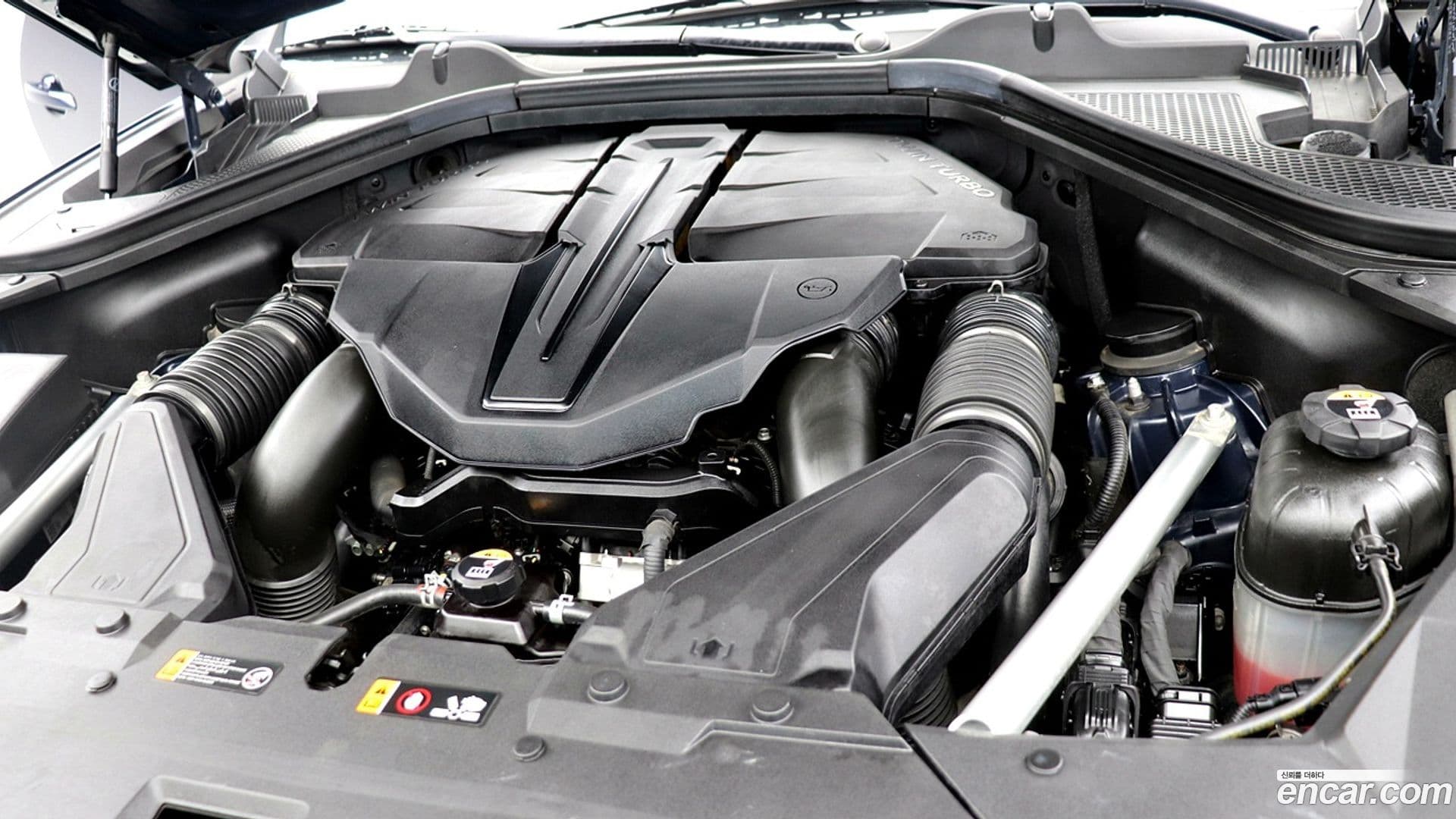 Main__Slider__Photo:GV80 Genesis 2021.8-5