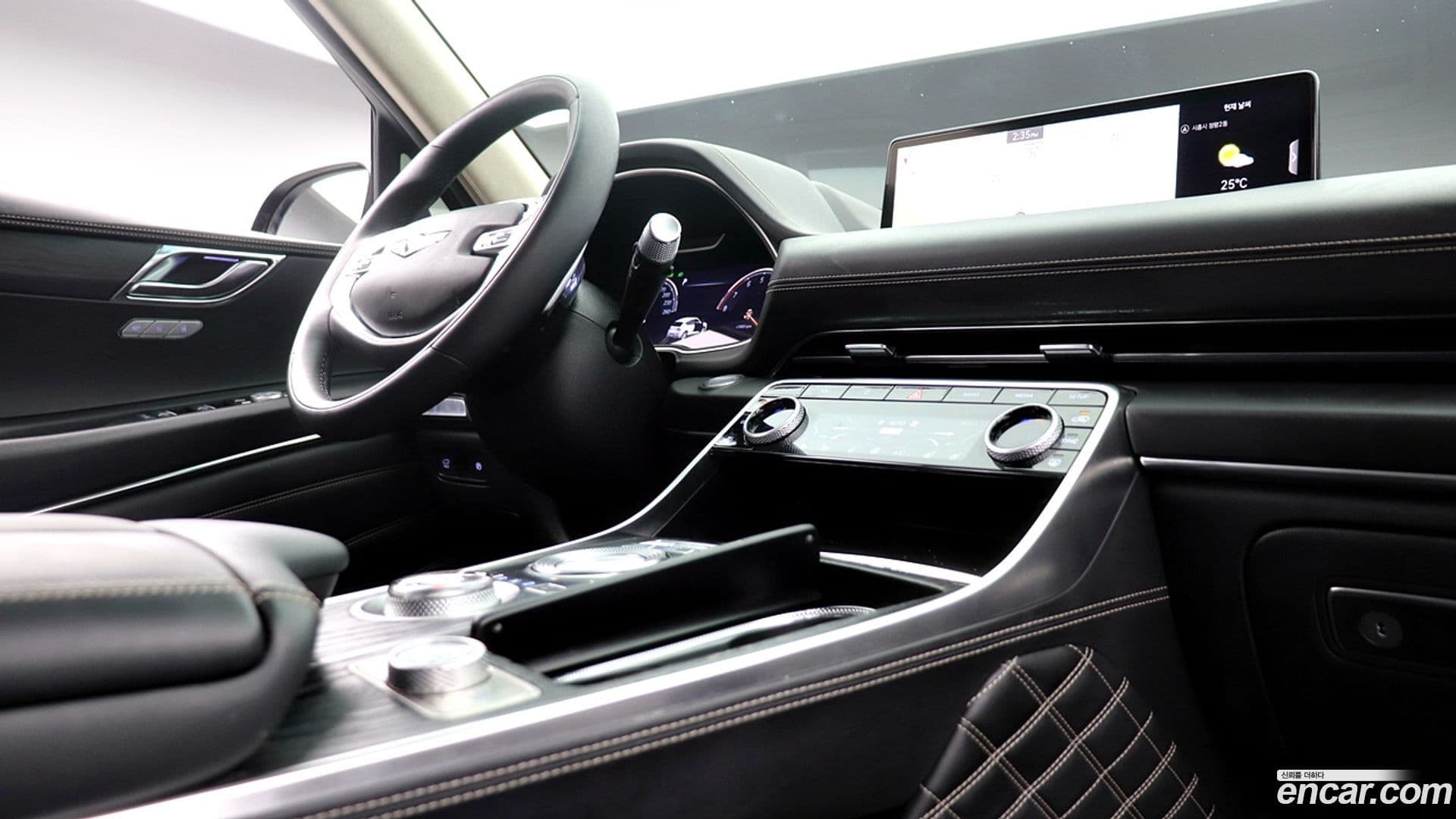 Main__Slider__Photo:GV80 Genesis 2021.8-11