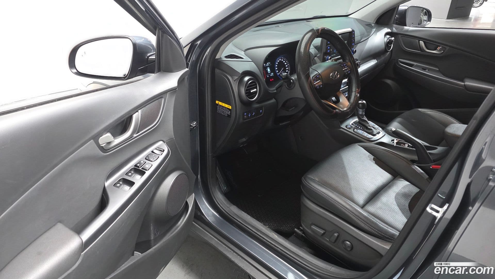 Main__Slider__Photo:Kona Hyundai 2018.7-12