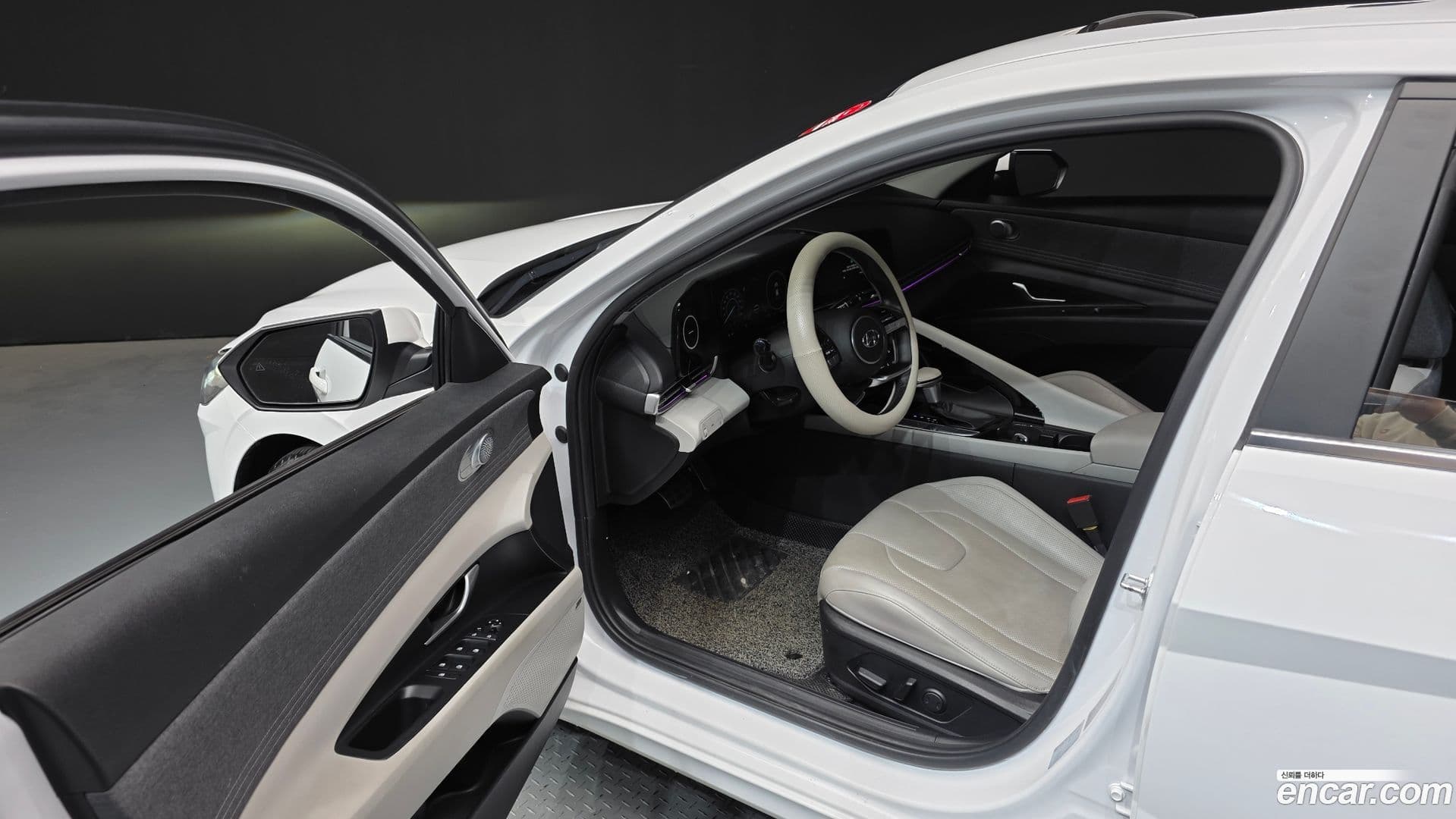 Main__Slider__Photo:AVANTE Hyundai 2020.5-9