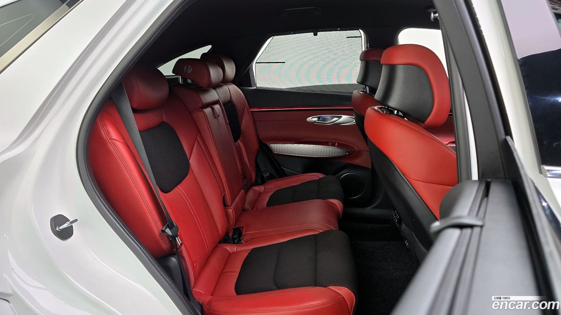 Main__Slider__Photo:GV70 Genesis 2024.10-11