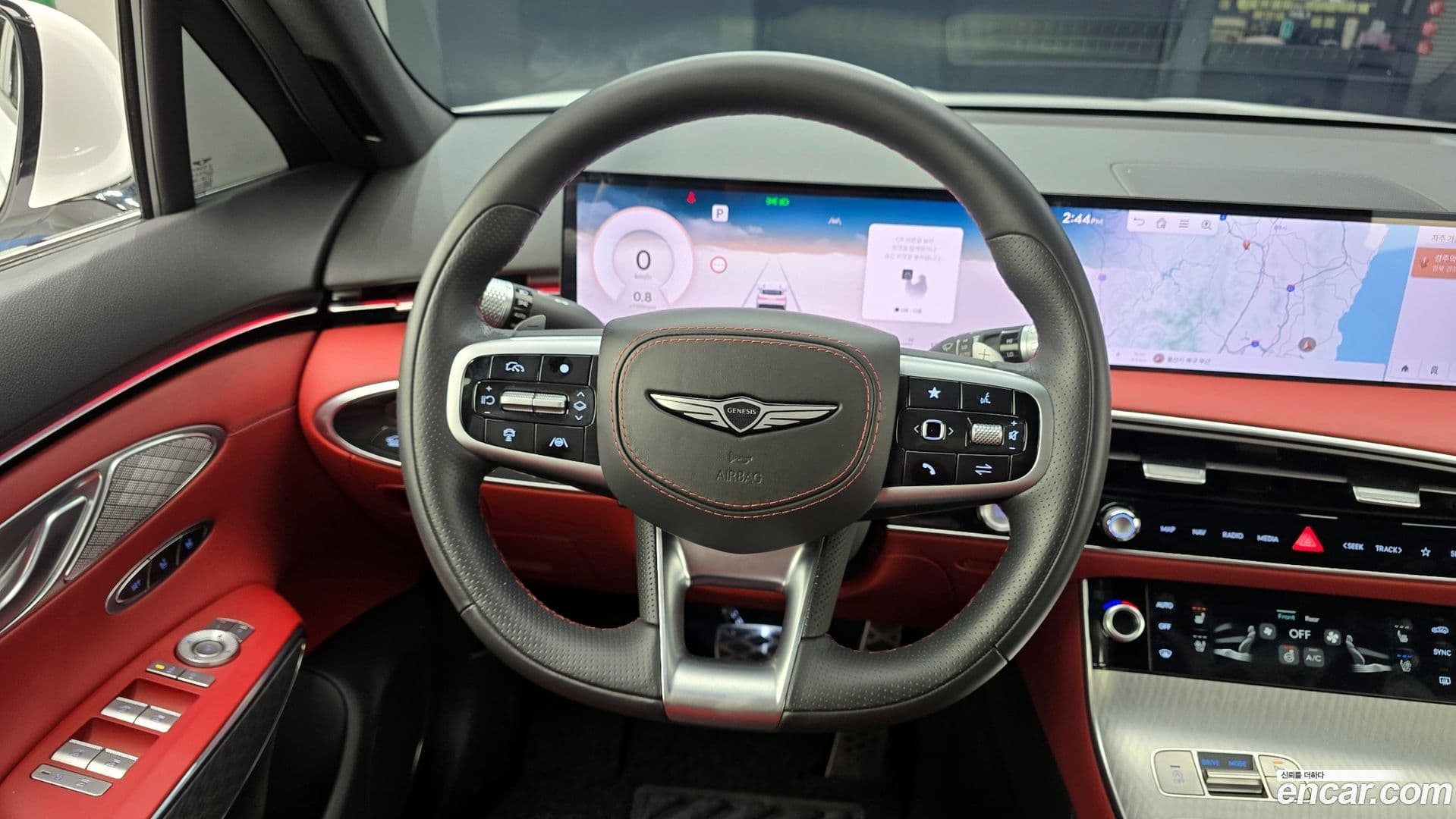 Main__Slider__Photo:GV70 Genesis 2024.10-13